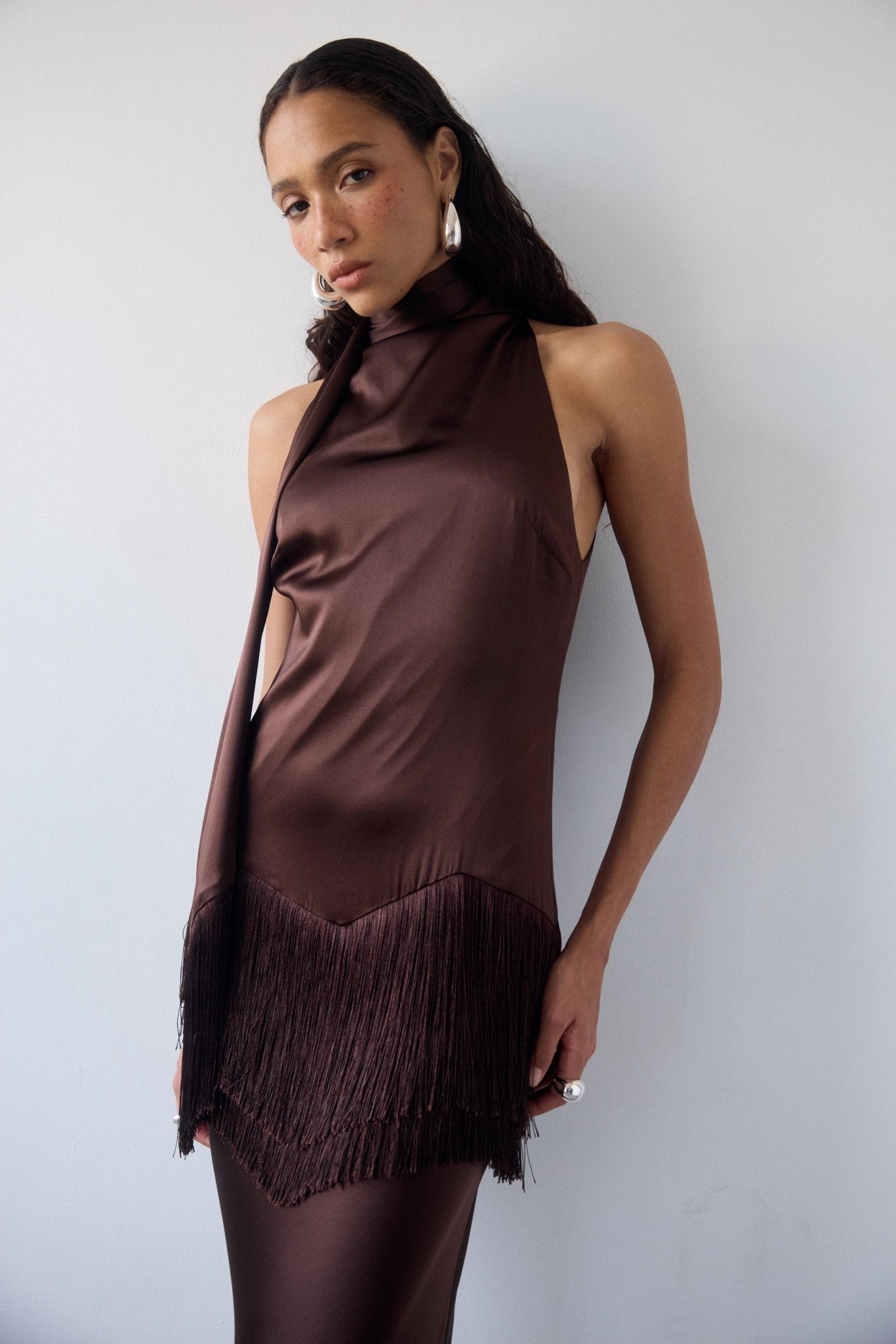 KHAMSIN MAXI DRESS IN CEDAR SILK SATIN - De La Vali