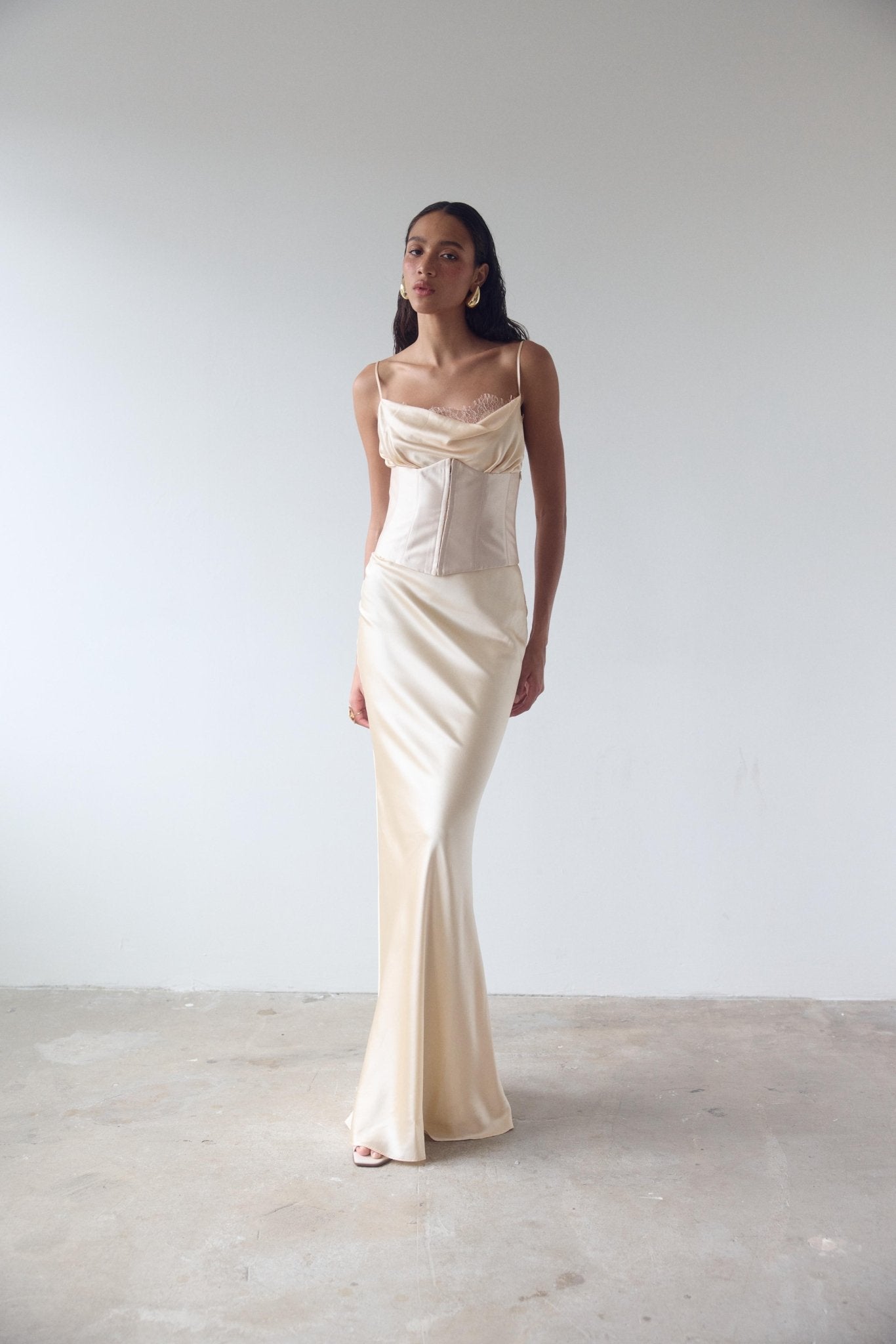 CLEODORA MAXI DRESS IN CREAM SILK SATIN - De La Vali
