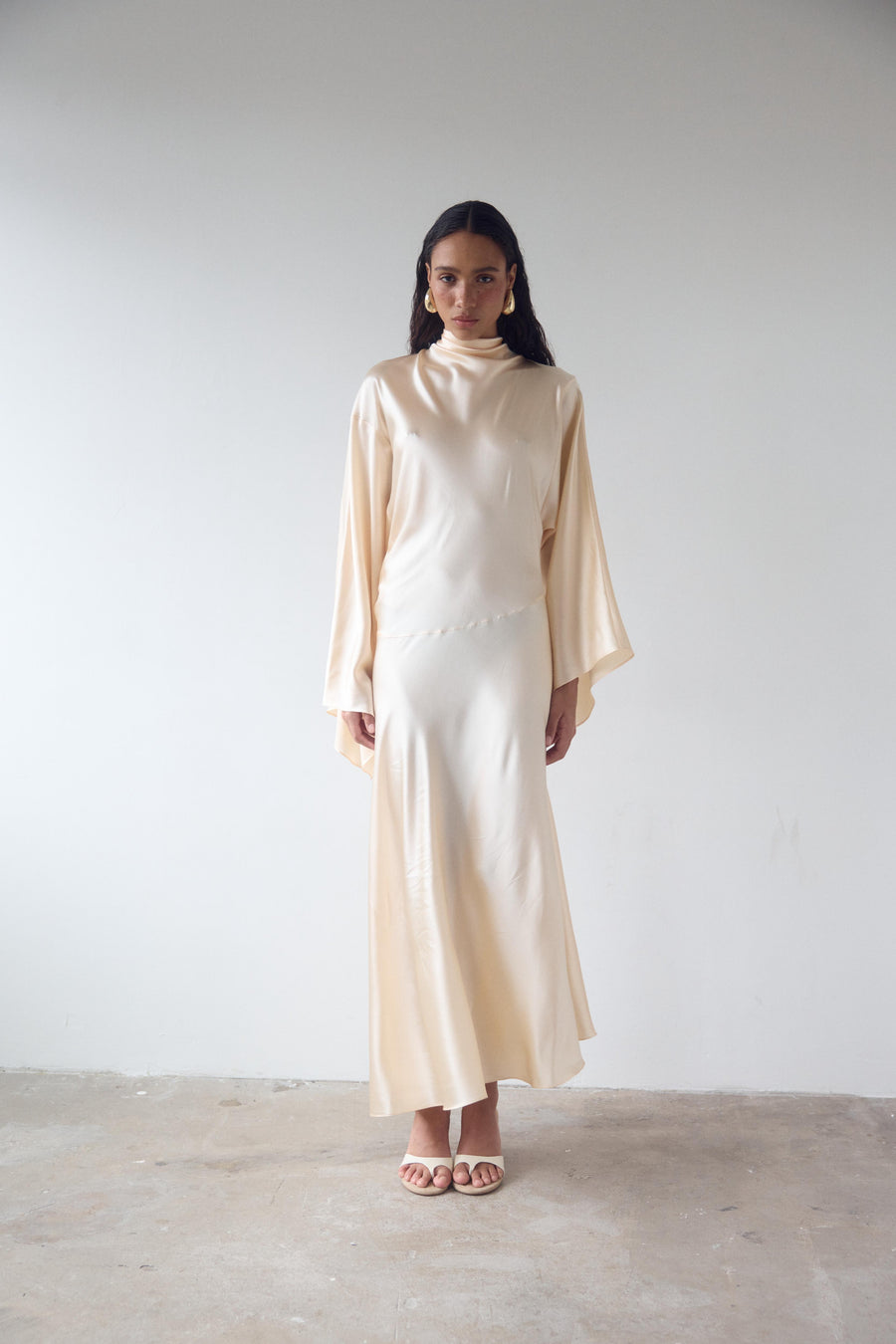 BAYAMO LONG DRESS IN CREAM SILK SATIN