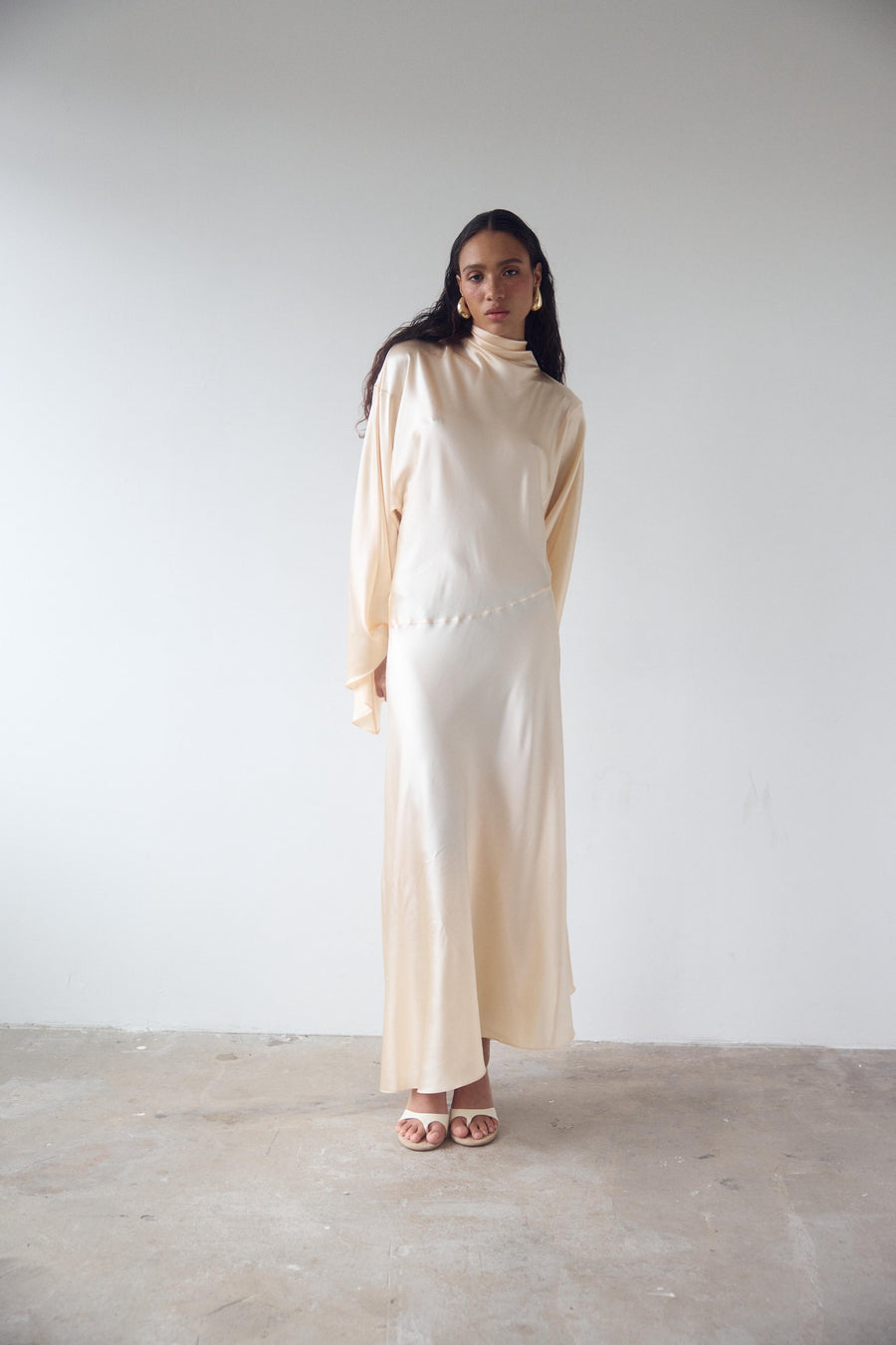 BAYAMO LONG DRESS IN CREAM SILK SATIN