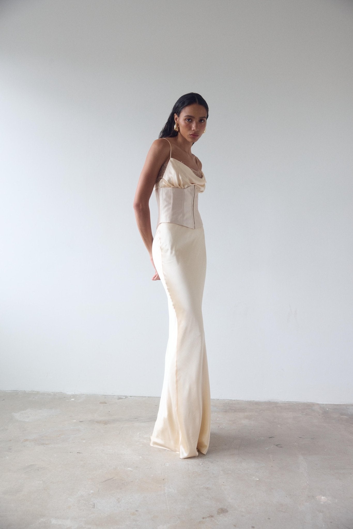 CLEODORA MAXI DRESS IN CREAM SILK SATIN - De La Vali