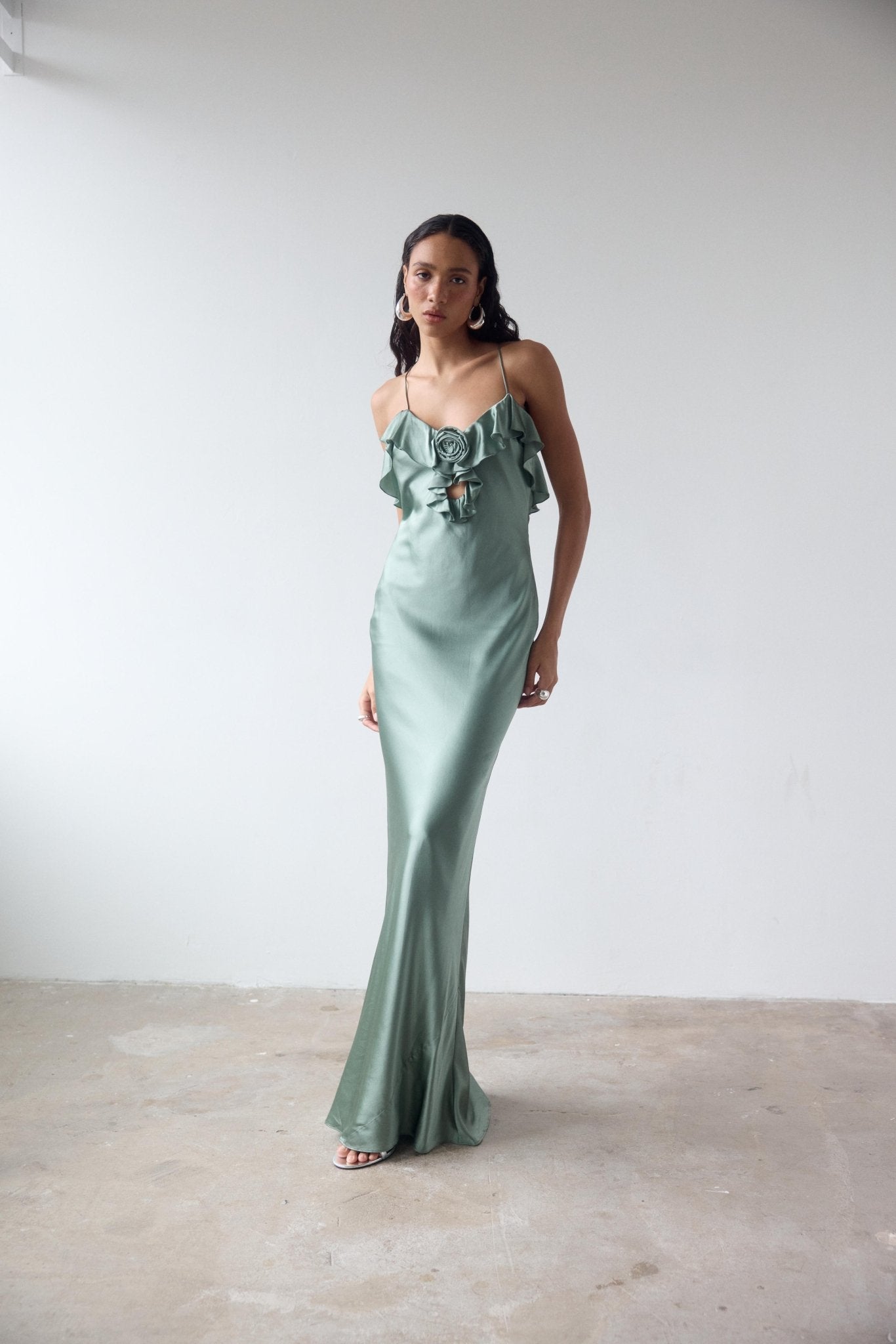 ESPERANAZA MAXI DRESS IN SEA GREEN SILK SATIN - De La Vali