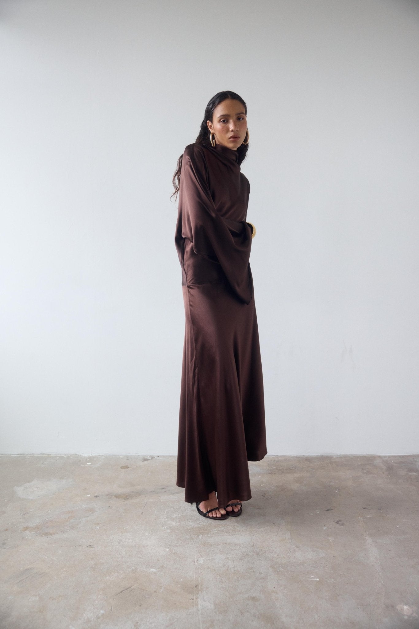 BAYAMO LONG DRESS IN CEDAR SILK SATIN - De La Vali