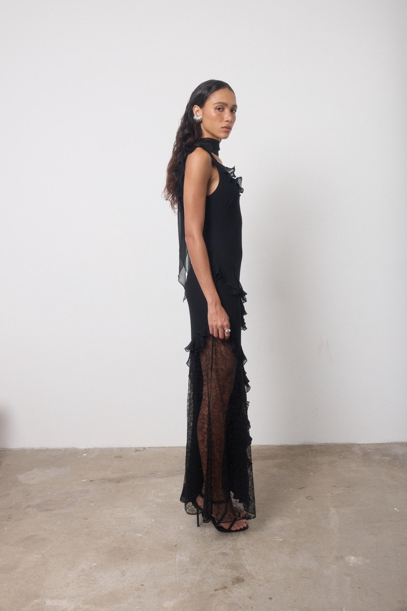 LESTE MAXI DRESS IN BLACK GEORGETTE - De La Vali