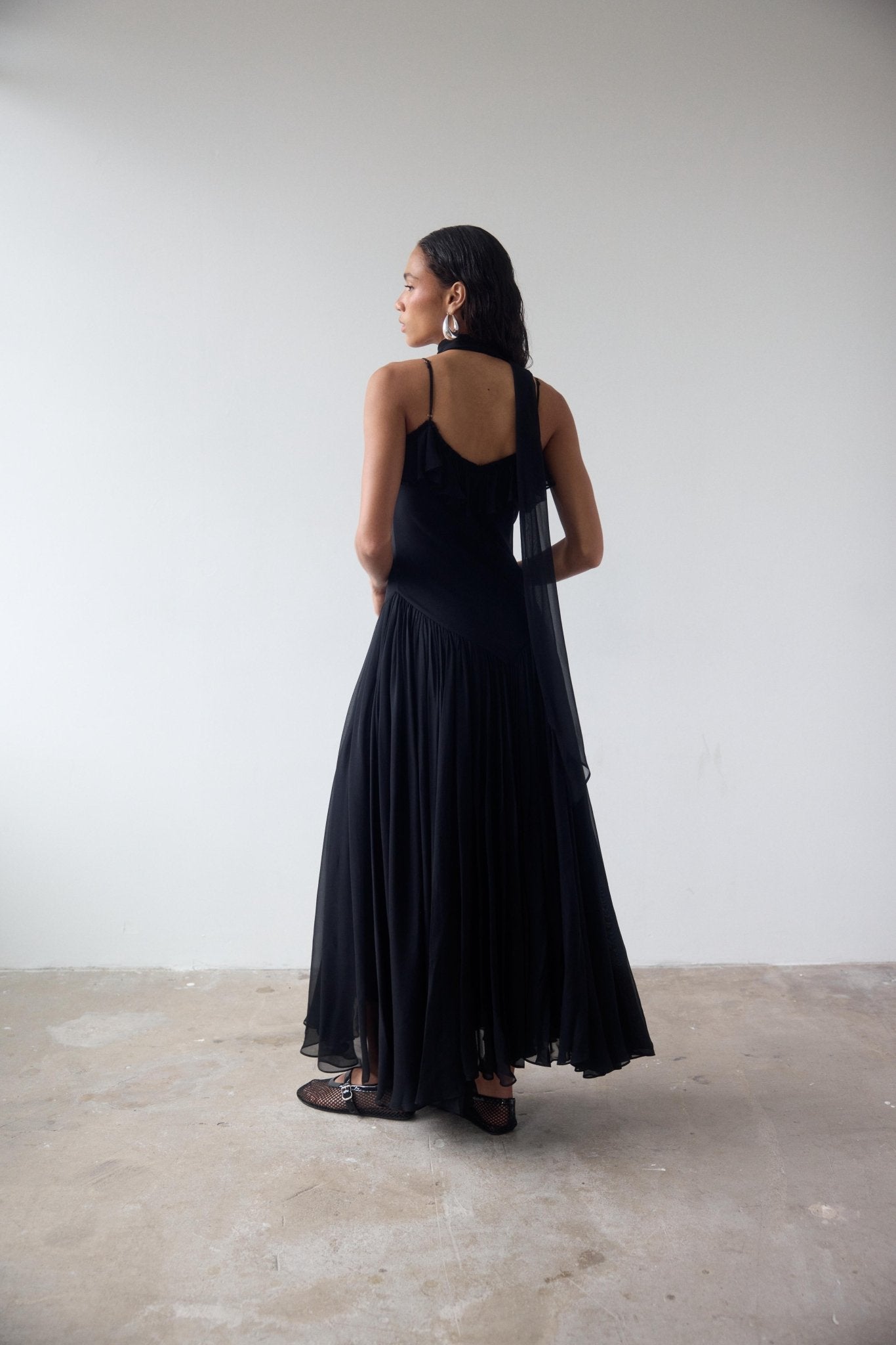 HARMATTAN MIDI DRESS IN BLACK GEORGETTE - De La Vali