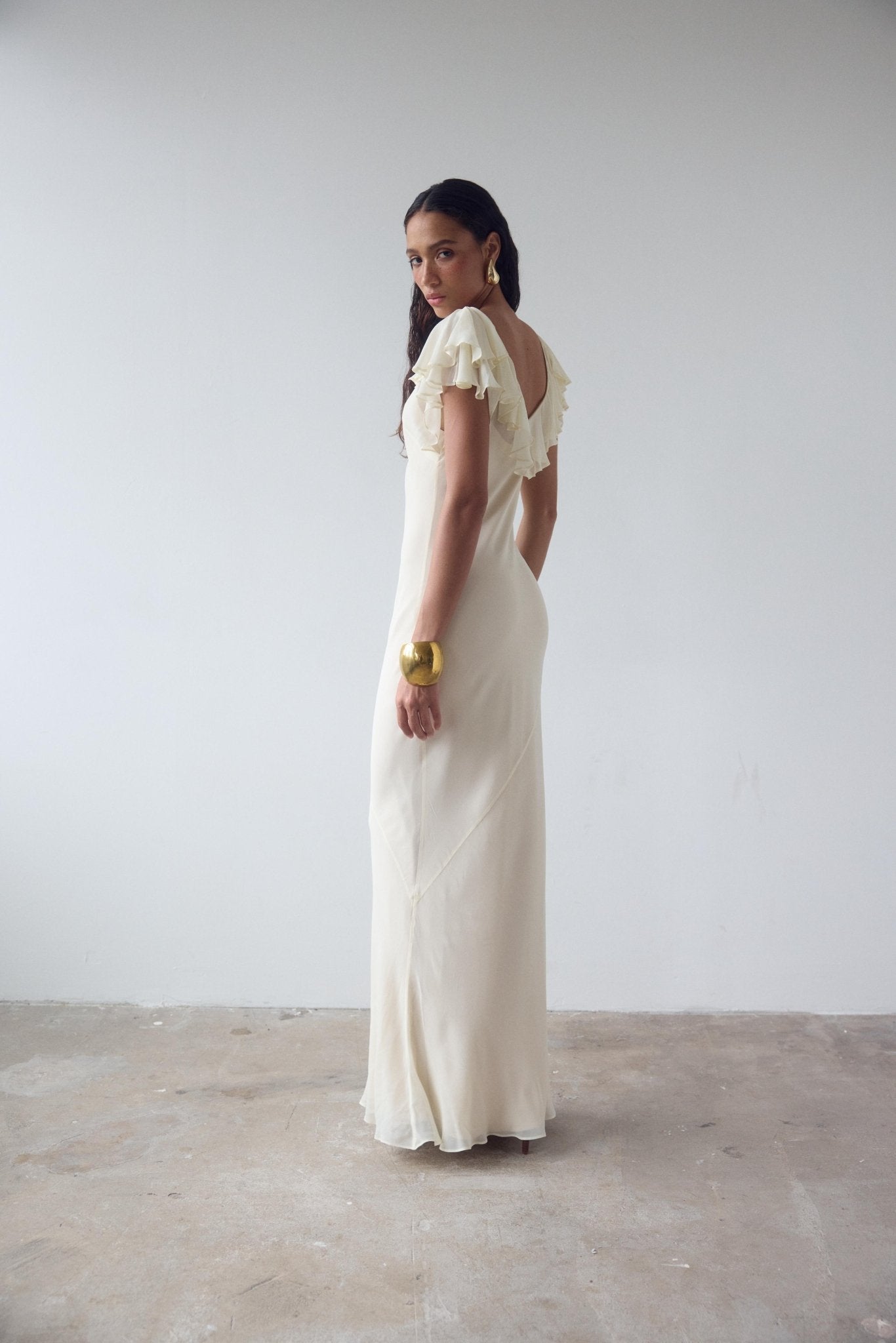 SUESTADO MAXI DRESS IN CREAM GEORGETTE - De La Vali
