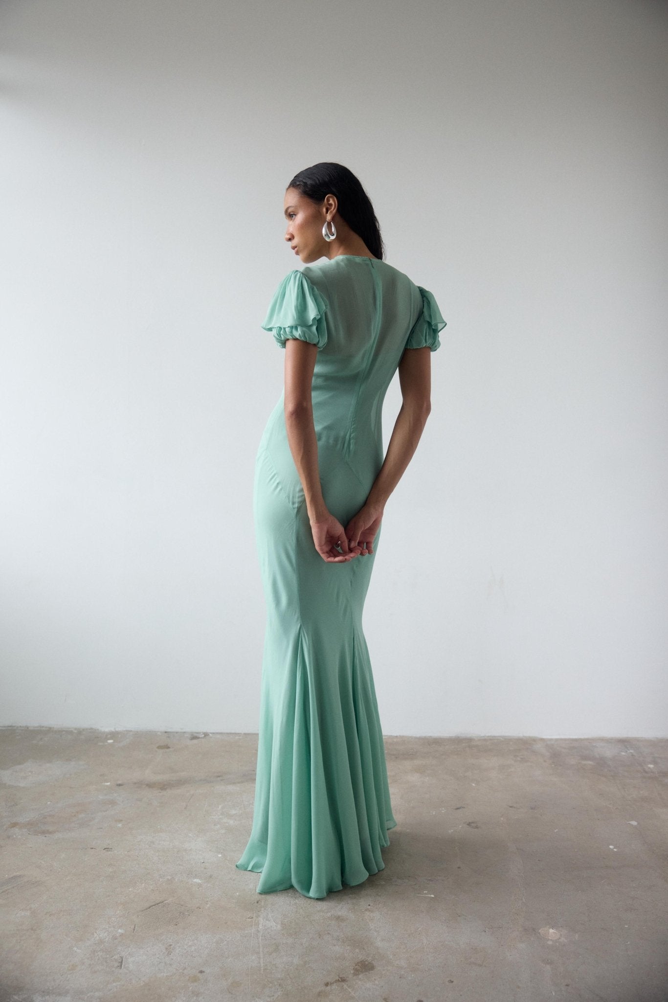 SUMATRA MAXI DRESS IN SEA GREEN GEORGETTE - De La Vali