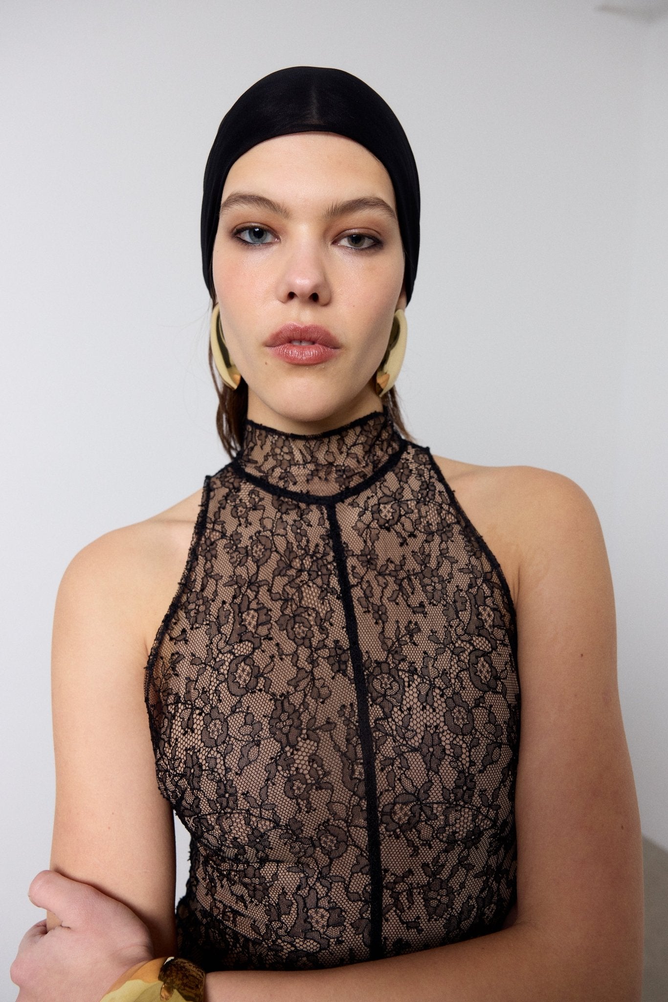 FOEHN MAXI DRESS IN BLACK LACE - De La Vali