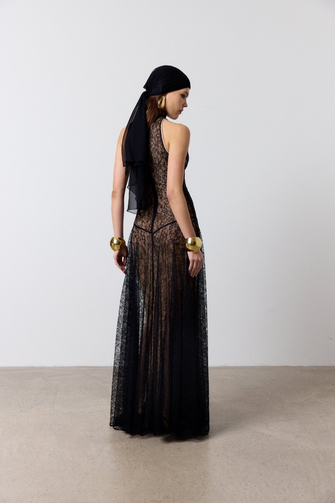 FOEHN MAXI DRESS IN BLACK LACE - De La Vali