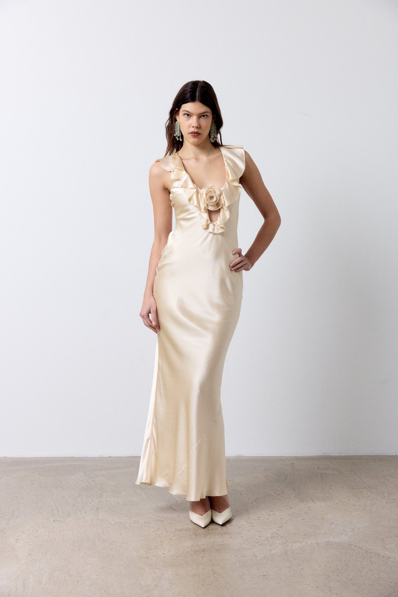 NEMA LONG DRESS IN CREAM SILK SATIN - De La Vali
