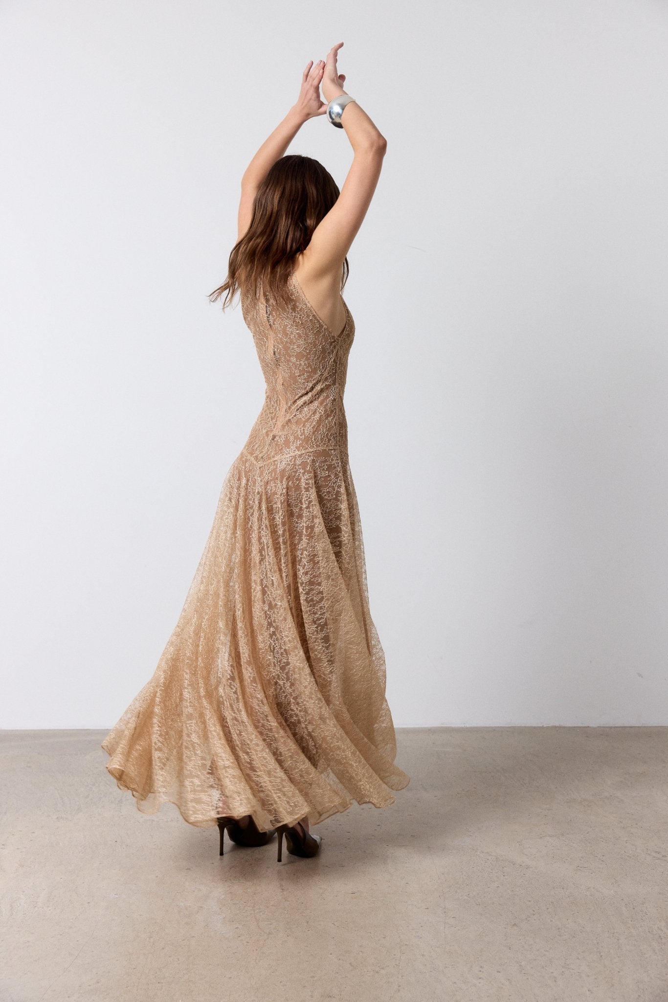 FOEHN MAXI DRESS IN SHELL LACE - De La Vali