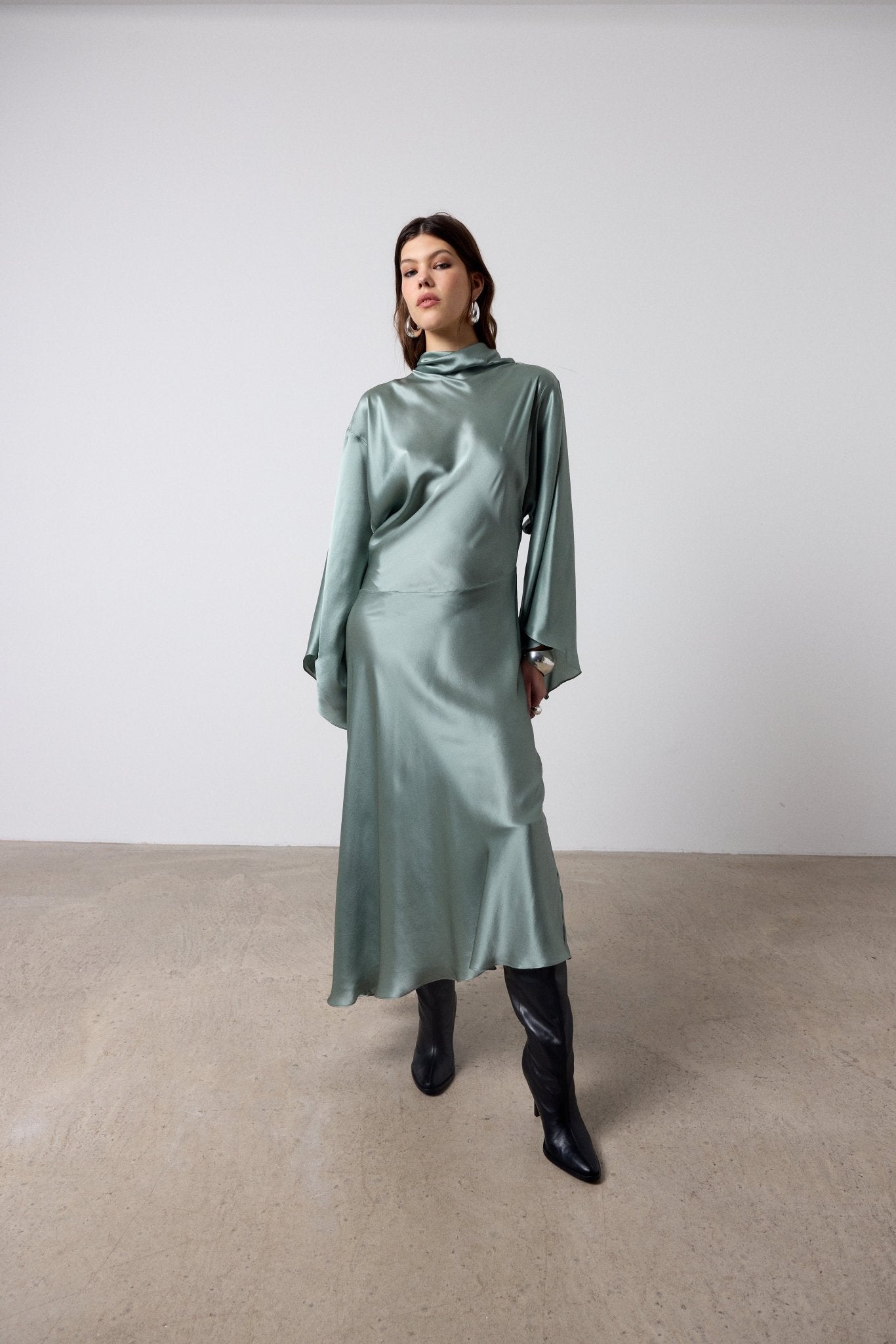 BAYAMO LONG DRESS IN SEA SILK SATIN - De La Vali