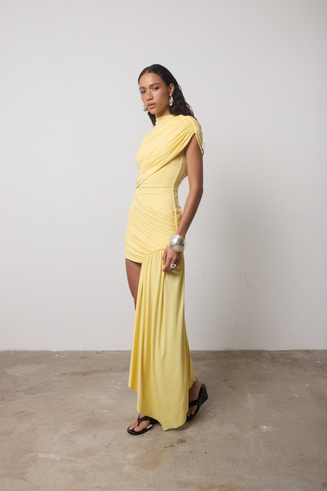 RAVENNA MINI DRESS IN BABY YELLOW JERSEY - De La Vali