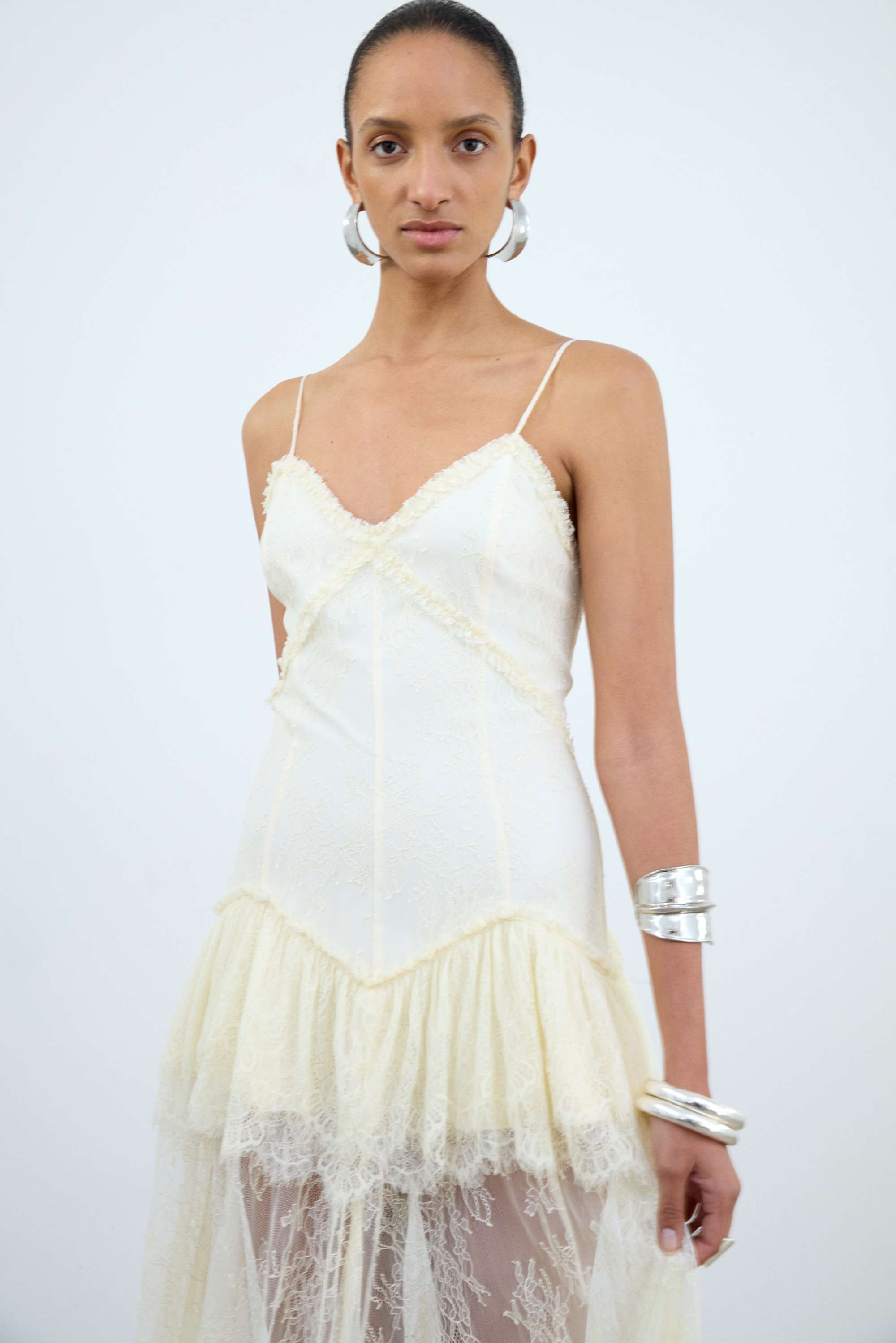 KALA MIDI DRESS IN IVORY LACE - De La Vali