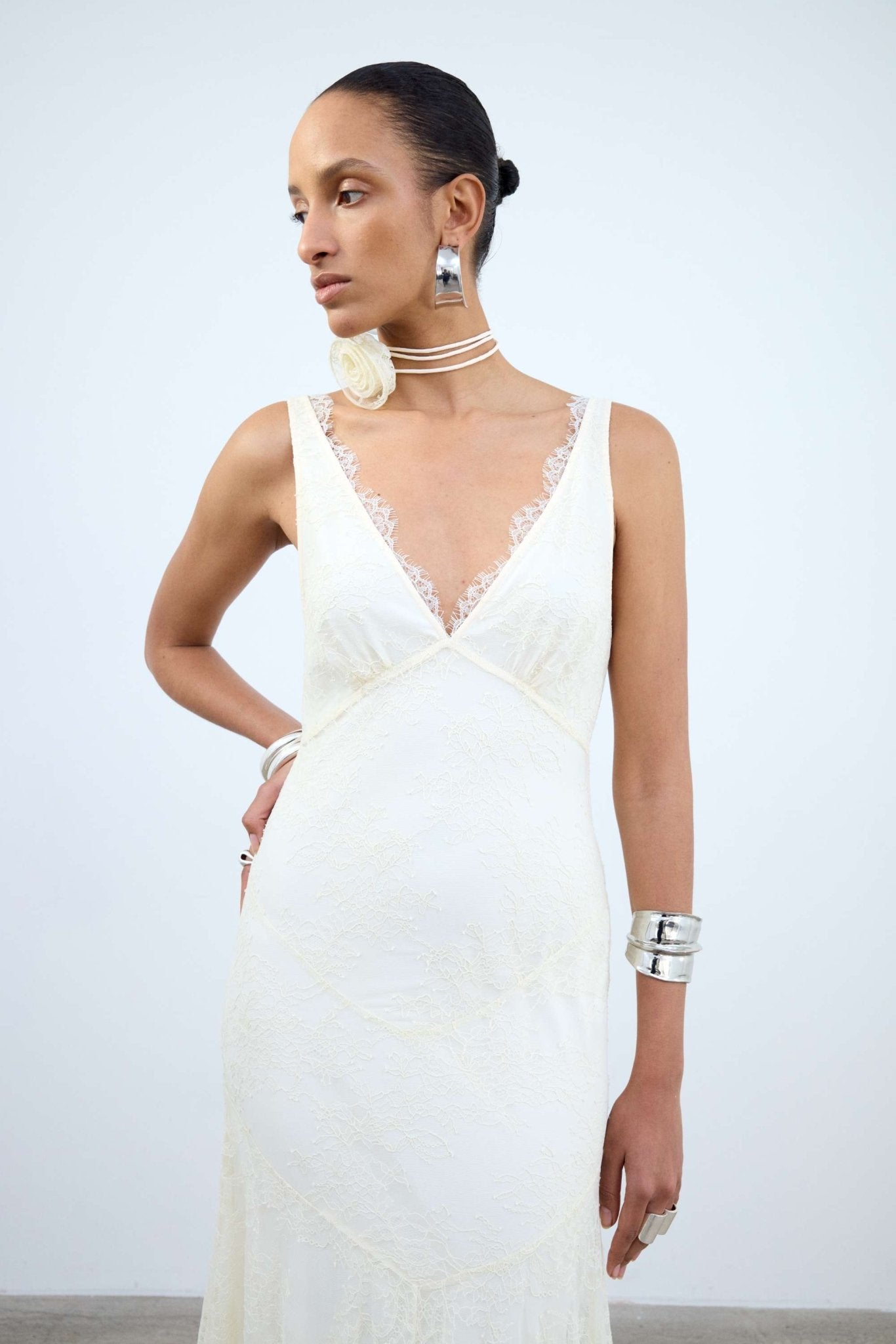 ADOLPHUS MAXI DRESS IN IVORY LACE - De La Vali