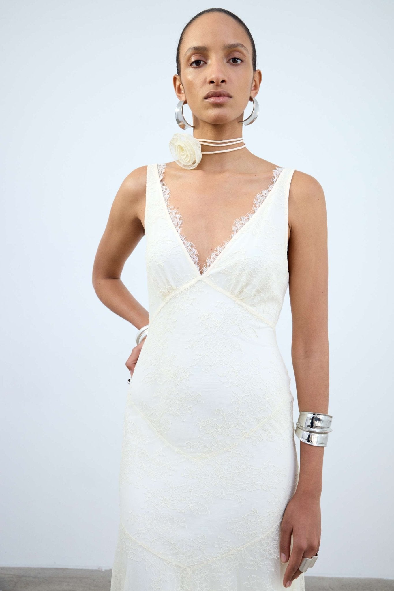 ADOLPHUS MAXI DRESS IN IVORY LACE - De La Vali