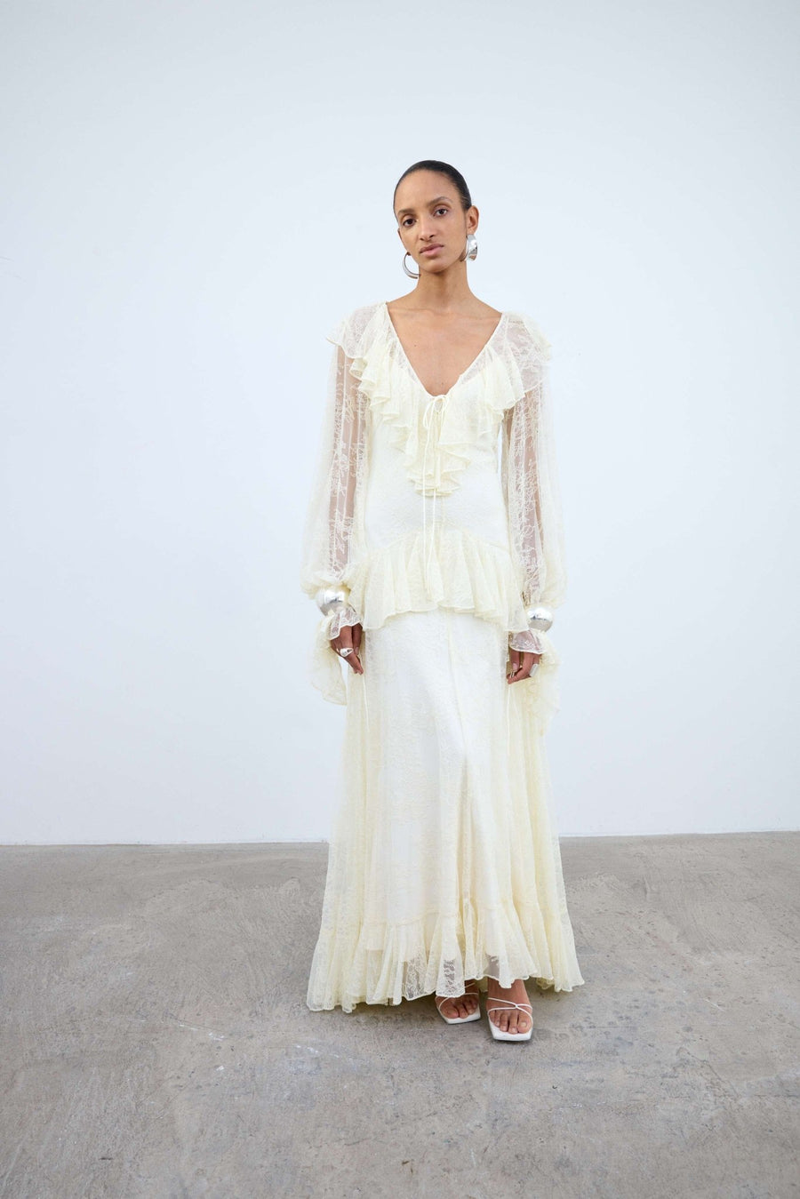 ivory maxi dress uk Ivory Lace Maxi Dress M