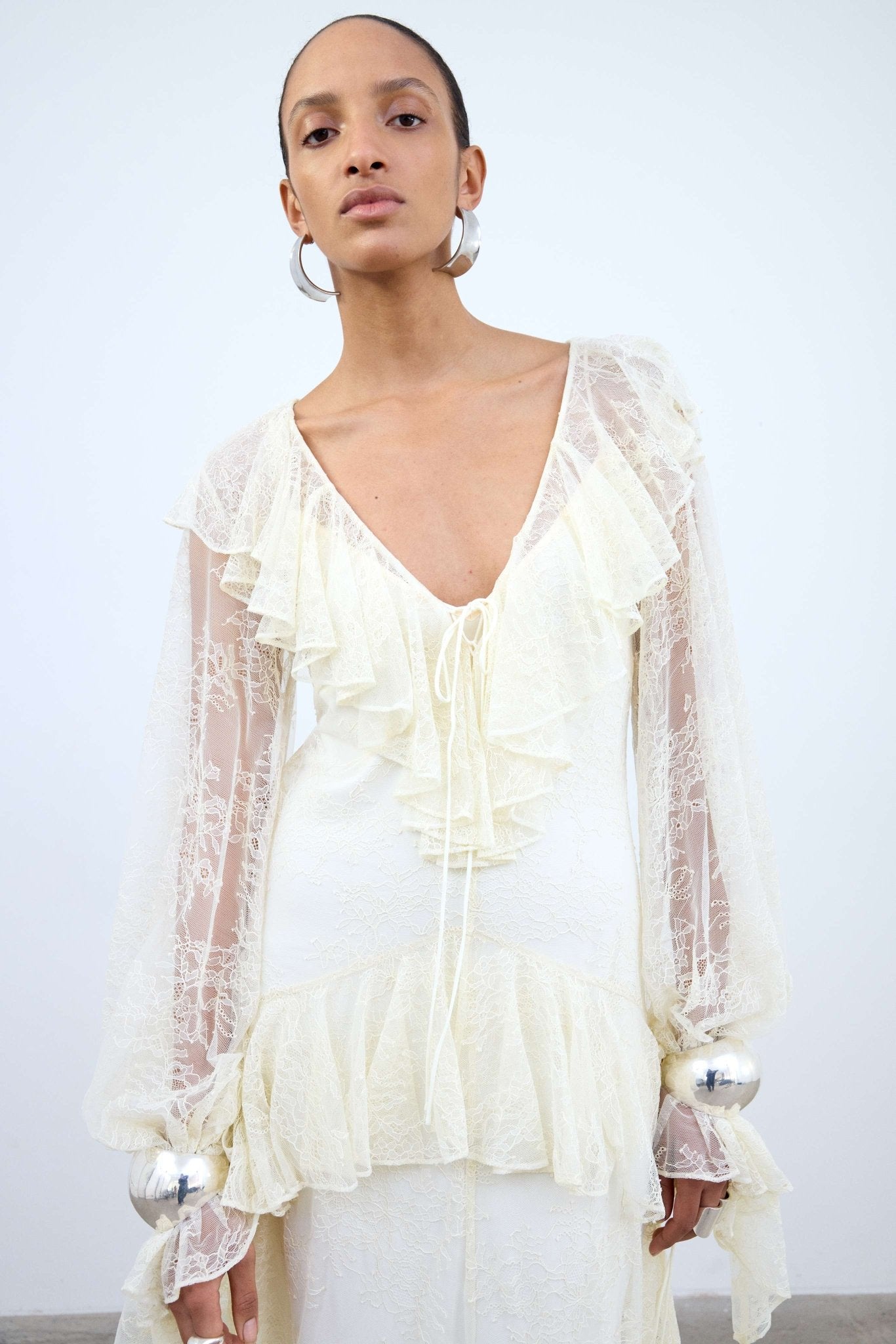 ESEN MAXI DRESS IN IVORY LACE - De La Vali