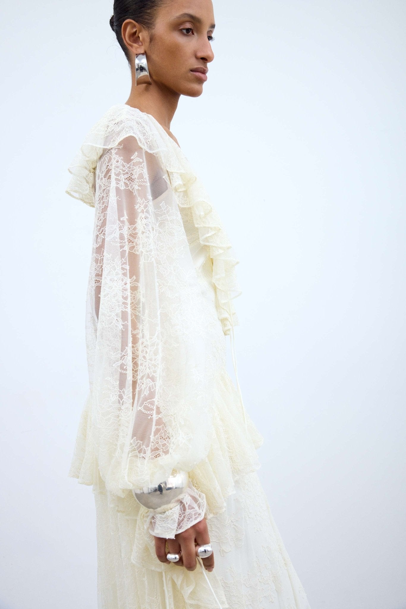 ESEN MAXI DRESS IN IVORY LACE - De La Vali