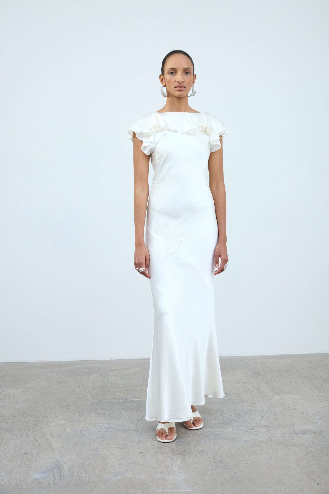 AMANCIA MAXI DRESS IN IVORY SILK SATIN - De La Vali