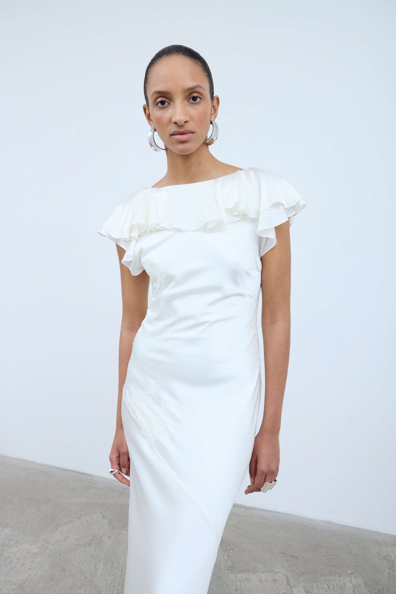 AMANCIA MAXI DRESS IN IVORY SILK SATIN - De La Vali