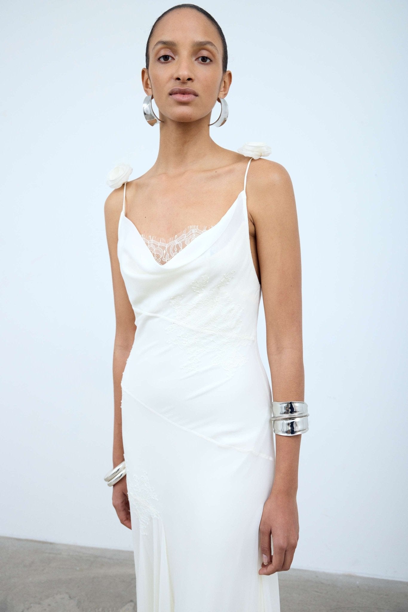 DIA MAXI DRESS IN IVORY CHIFFON - De La Vali