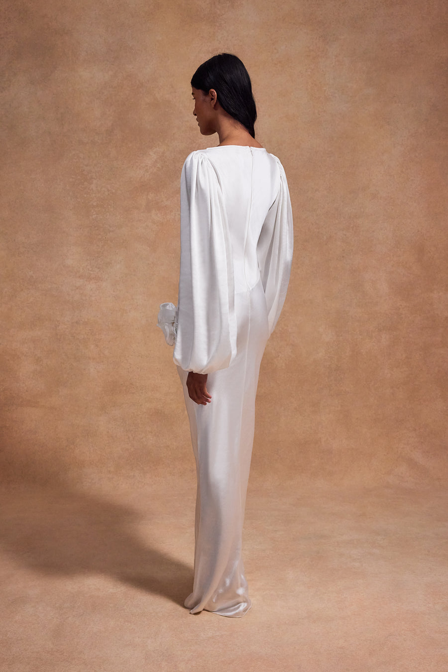 VIVIR MAXI DRESS IN OPTIC HAMMERED SATIN