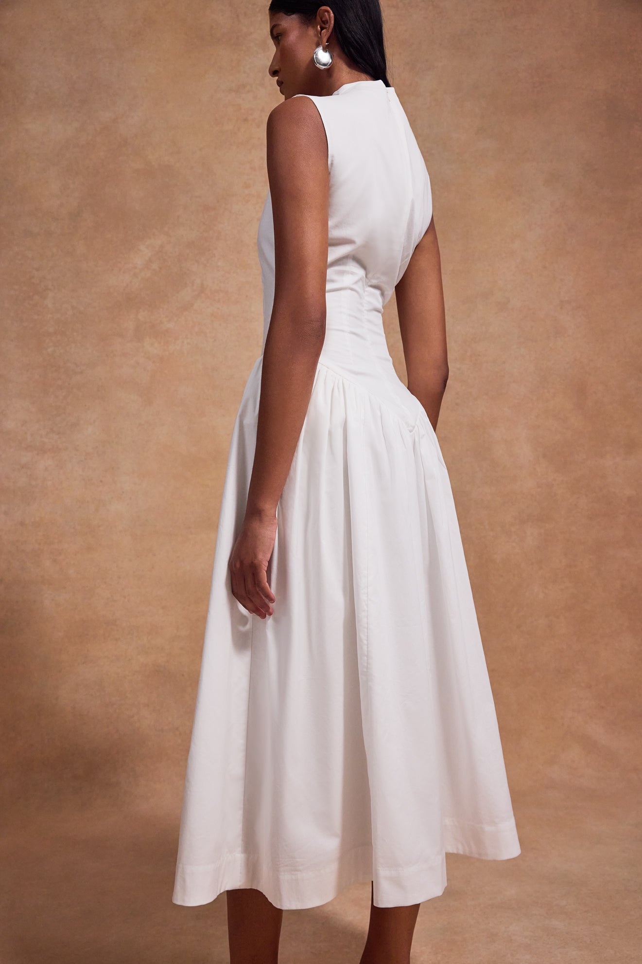 LUSIVA MIDI DRESS IN WHITE COTTON - De La Vali