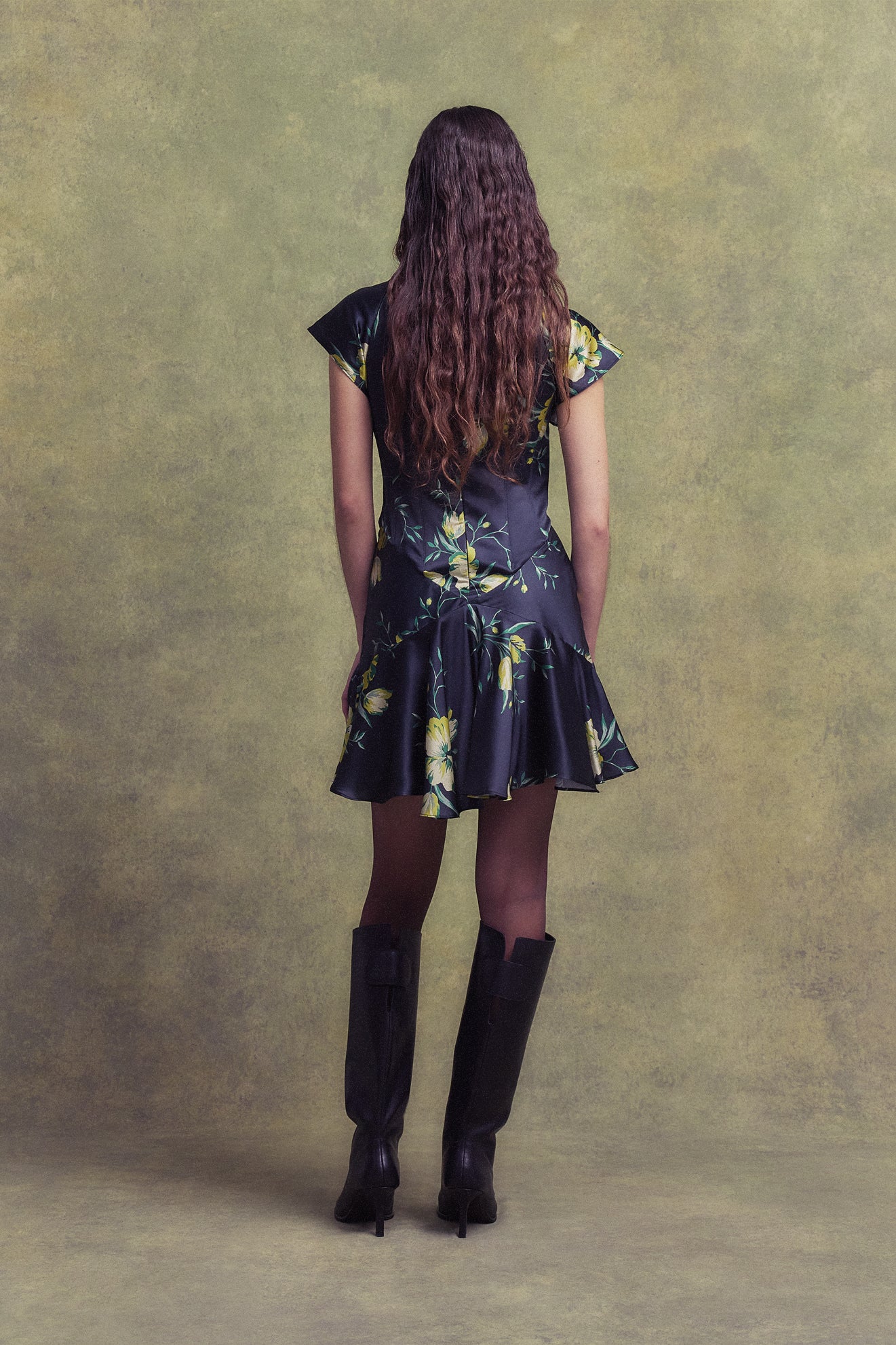 ALIZEE MINI DRESS IN PRIMAVERA - BLACK SILK SATIN - De La Vali