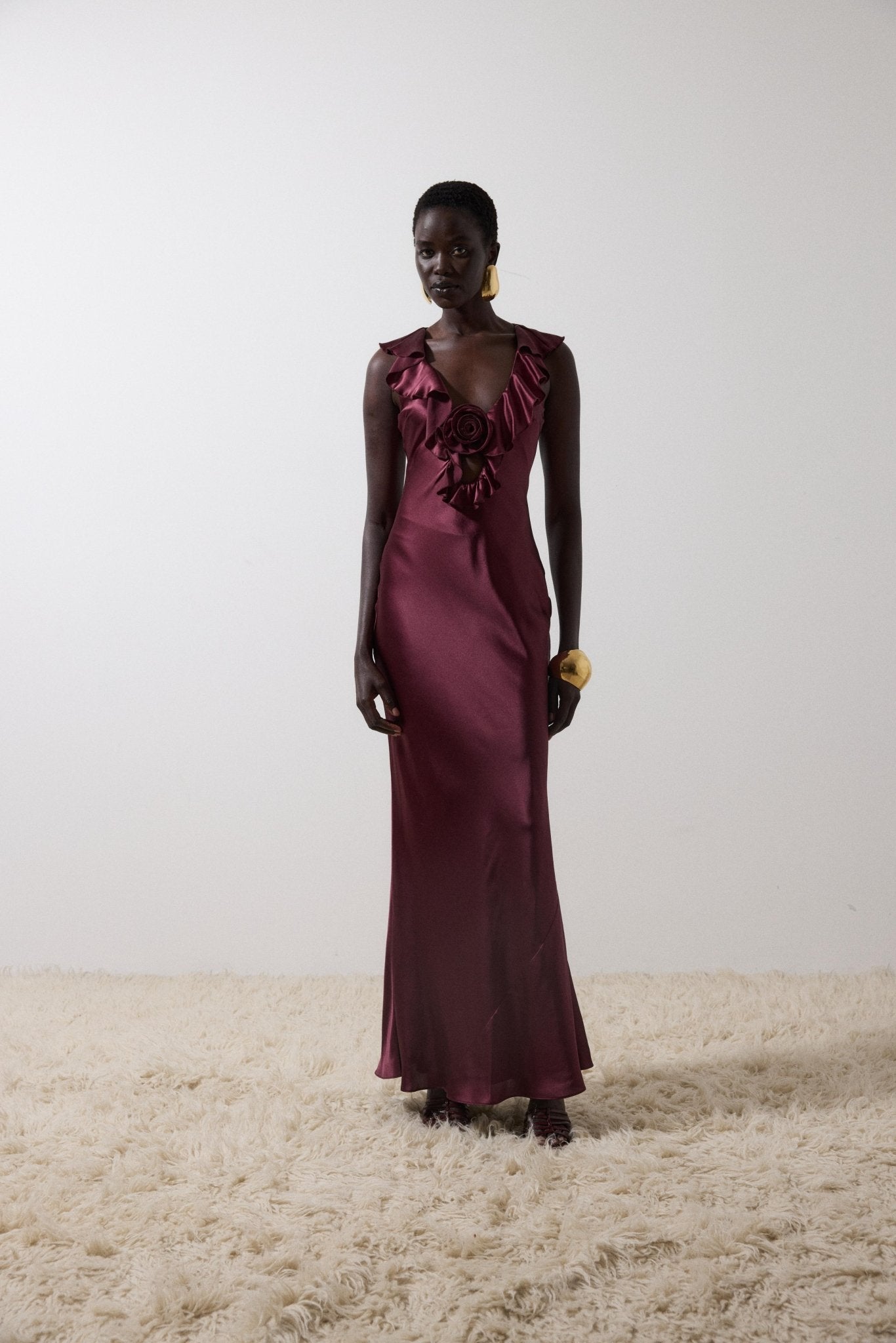 NEMA LONG DRESS IN EARTH SILK SATIN - De La Vali