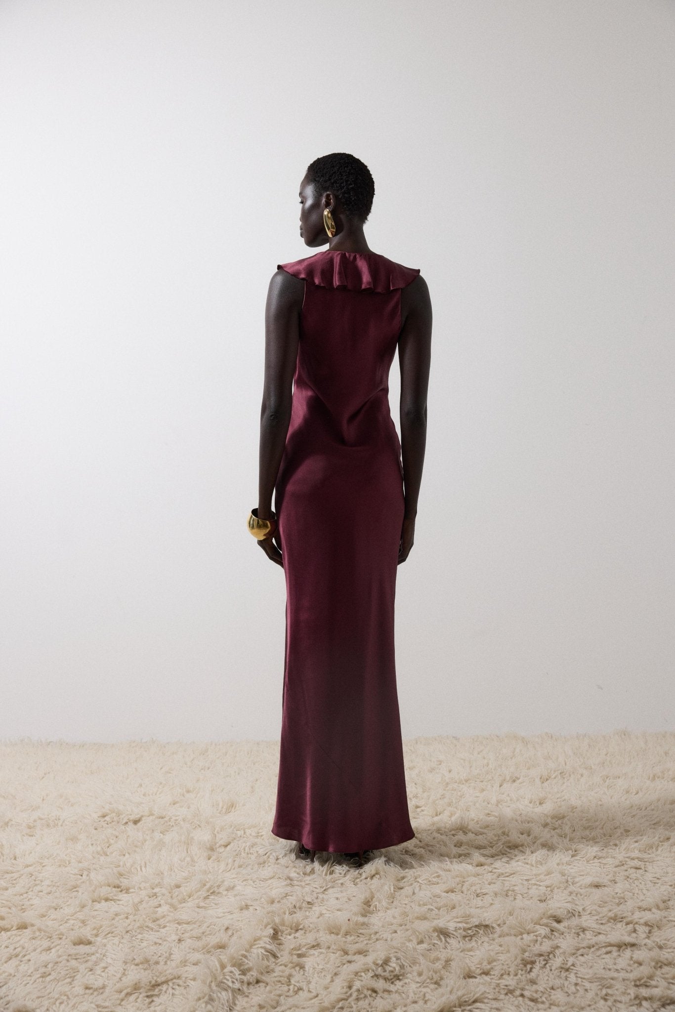 NEMA LONG DRESS IN EARTH SILK SATIN - De La Vali