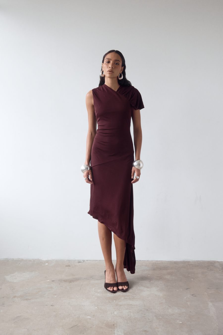 BRUBU MIDI DRESS IN EARTH JERSEY