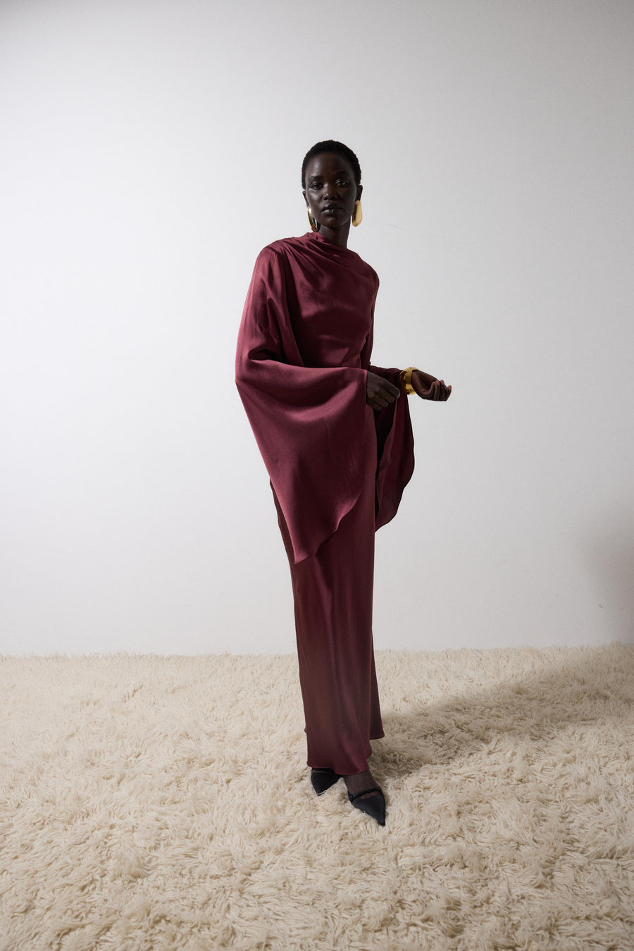 Ondas Maxi Dress in Burgundy Earth Silk Satin - Del La Vali DE LA VALI OFFICIAL Ondas Maxi Dress in Burgundy Earth Silk Satin - Del La Vali DE LA VALI OFFICIAL