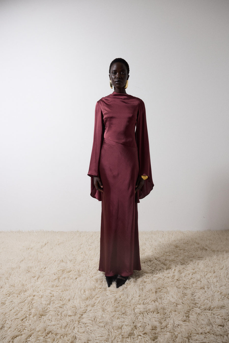 Ondas Maxi Dress in Burgundy Earth Silk Satin - Del La Vali DE LA VALI OFFICIAL Ondas Maxi Dress in Burgundy Earth Silk Satin - Del La Vali DE LA VALI OFFICIAL