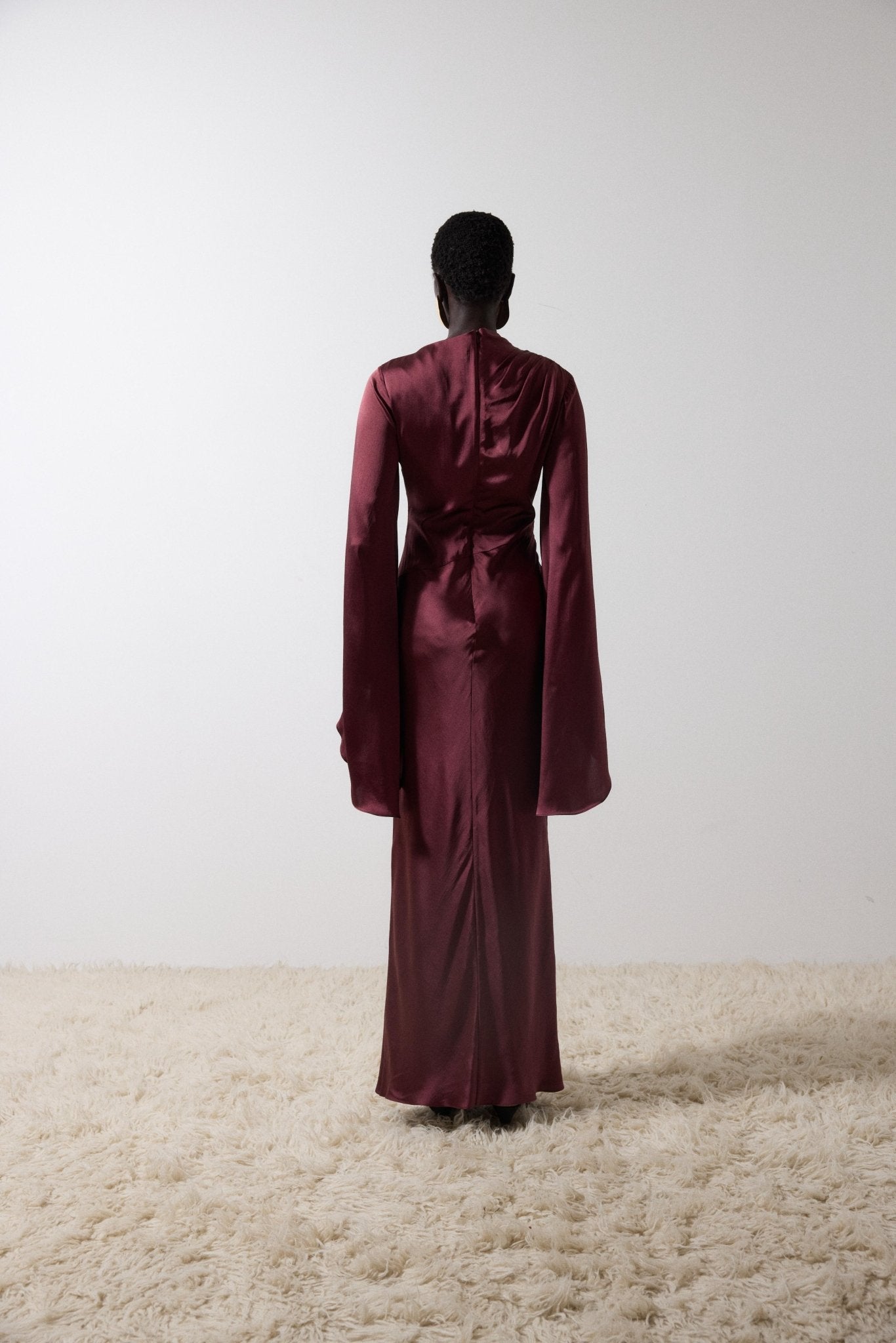 ONDAS MAXI DRESS IN EARTH SILK SATIN - De La Vali