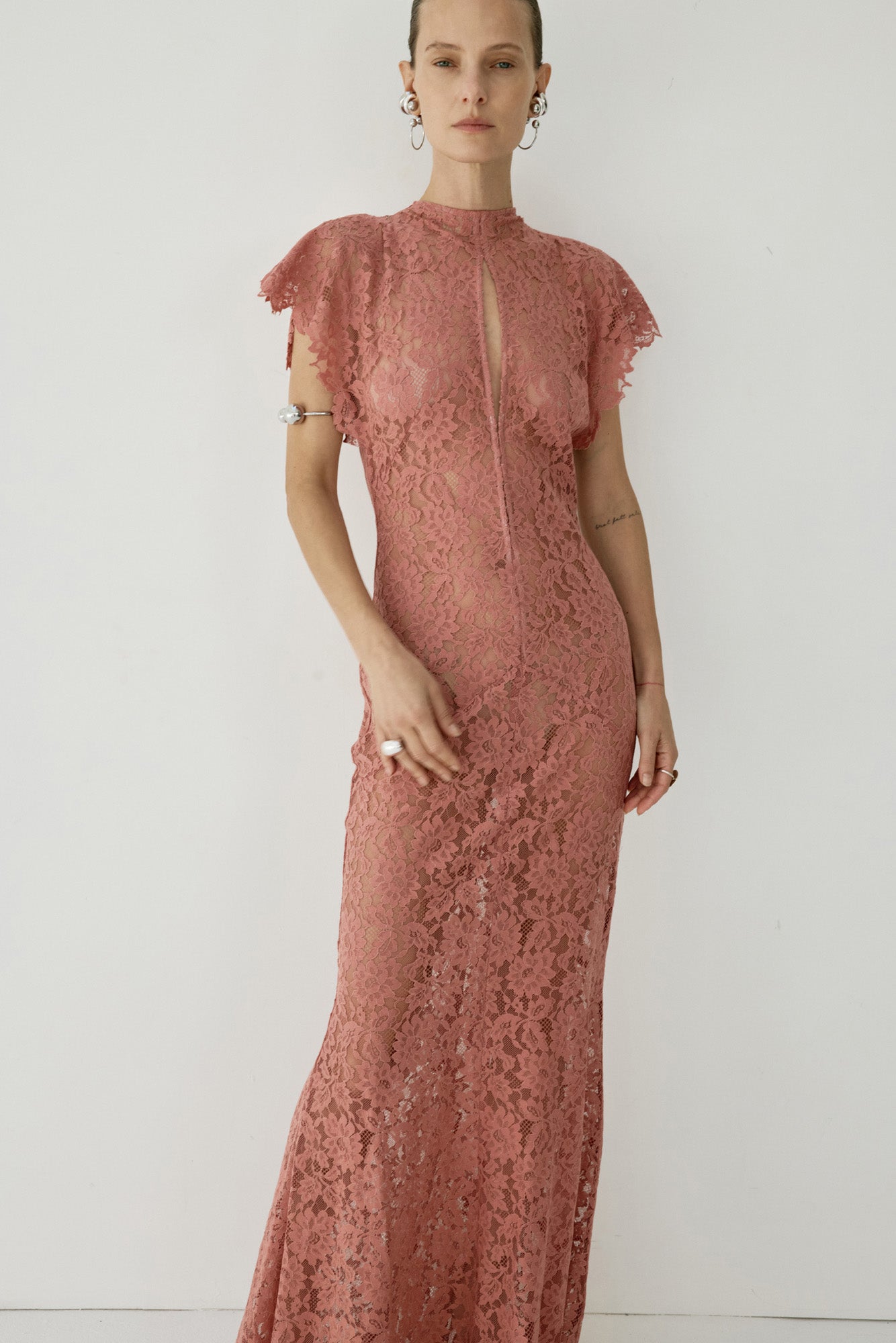 LAIA MAXI DRESS DUSTY ROSE LACE - De La Vali