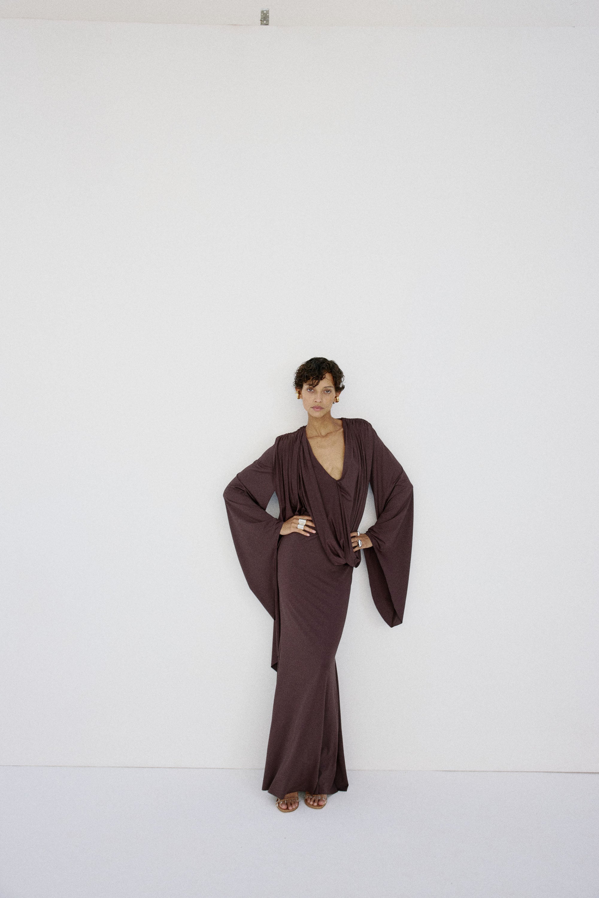 SELVA DRESS IN UMBER BROWN SPANDEX JEREY