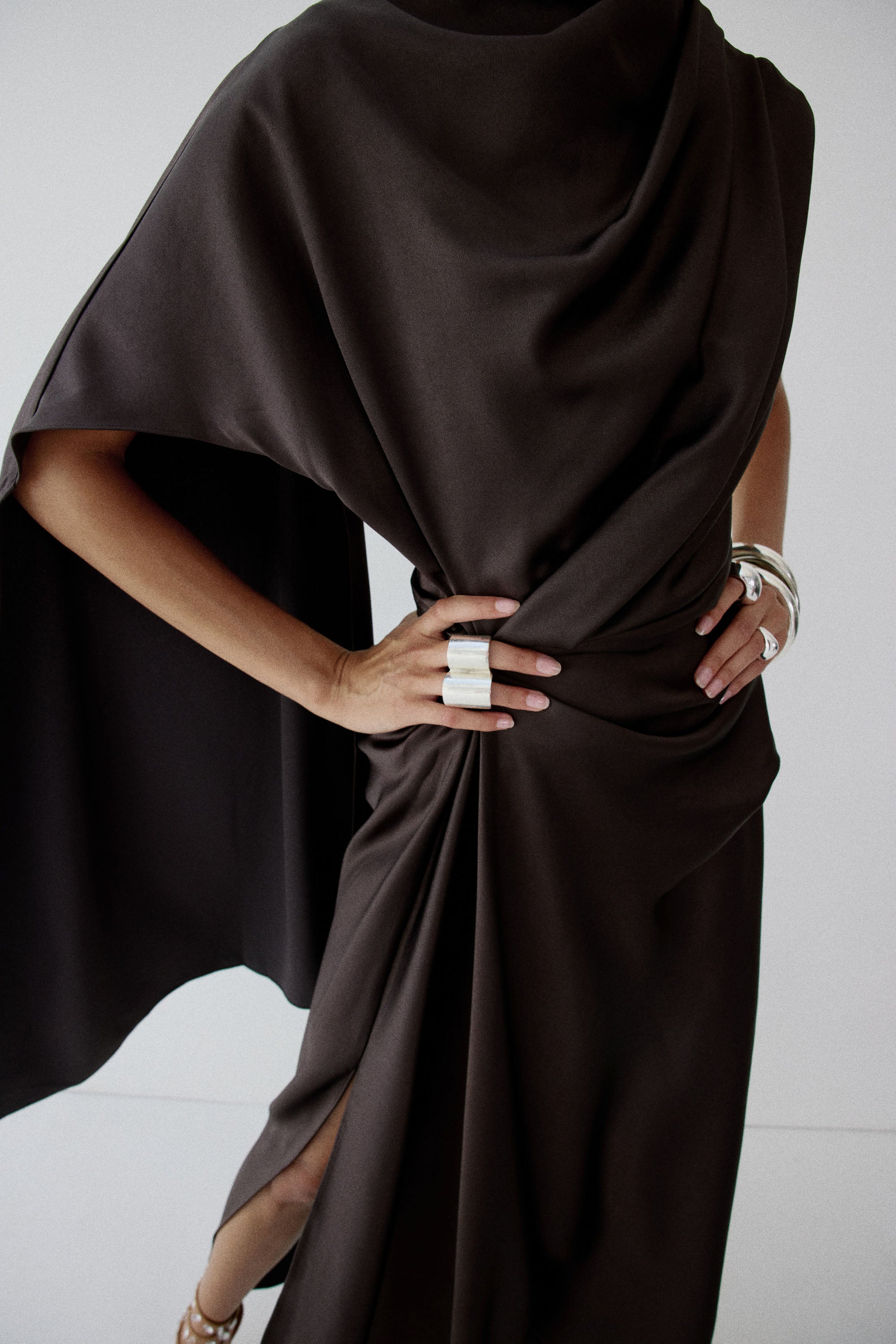 LUNESSA MIDI DRESS IN UMBER BROWN SATIN BACK CREPE