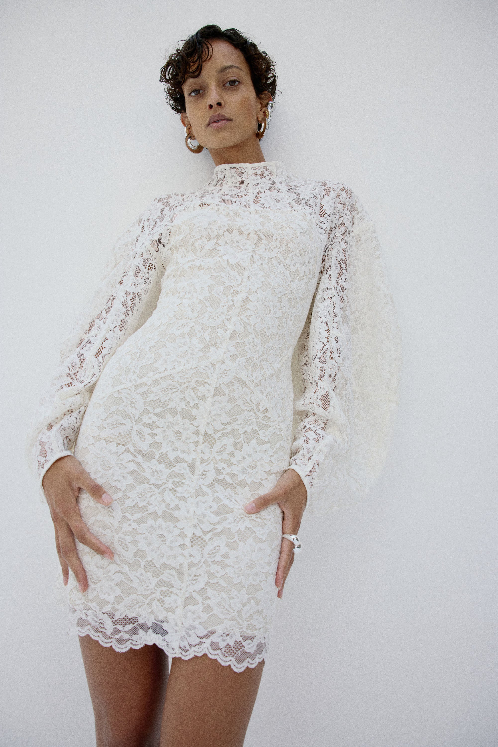 AIRAM DRESS IN IVORY LACE
