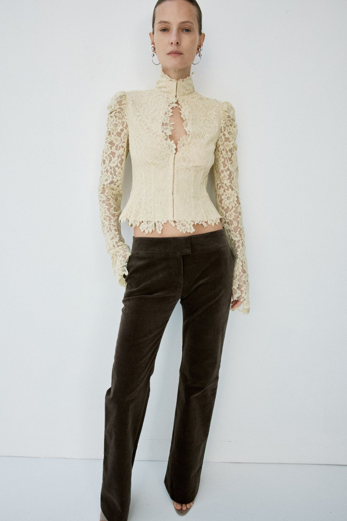 VITALIS TOP IN SOFT YELLOW LACE - De La Vali