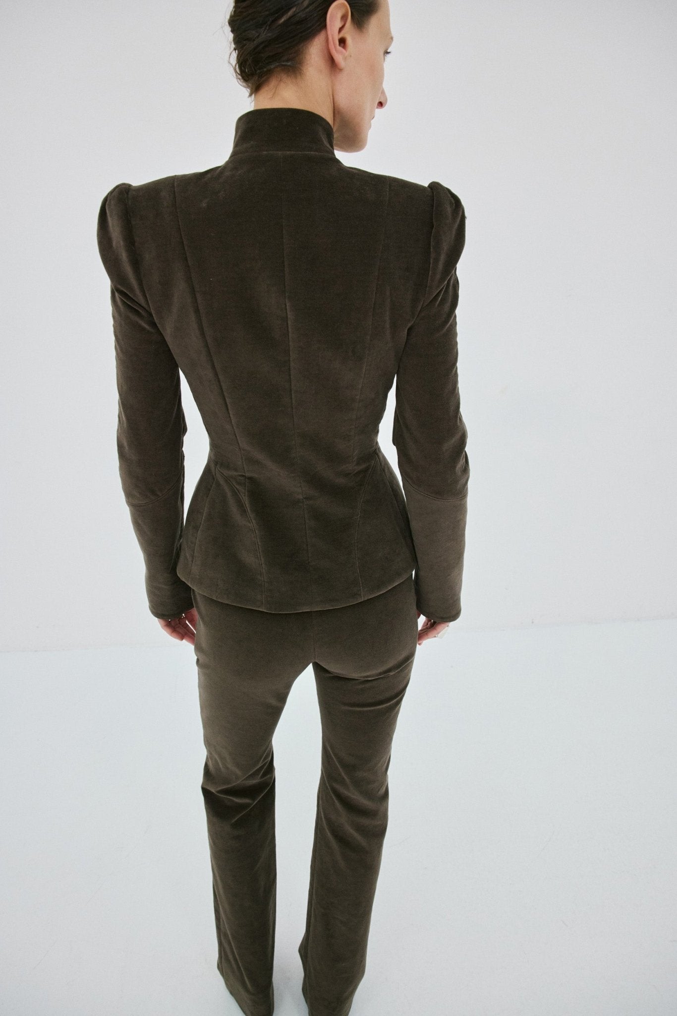 SABLE TROUSERS IN CHOCOLATE BROWN COTTON VELVET - De La Vali