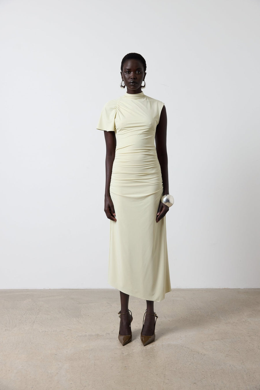 GALLARDO MIDI DRESS IN BUTTERCREAM SPANDEX JERSEY DE LA VALI OFFICIAL GALLARDO MIDI DRESS IN BUTTERCREAM SPANDEX JERSEY DE LA VALI OFFICIAL