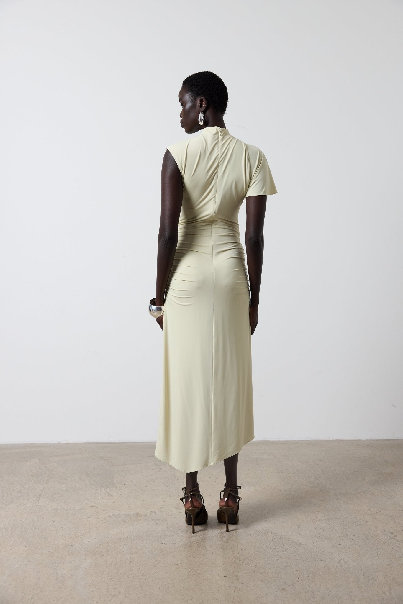 GALLARDO MIDI DRESS IN BUTTERCREAM SPANDEX JERSEY - De La Vali