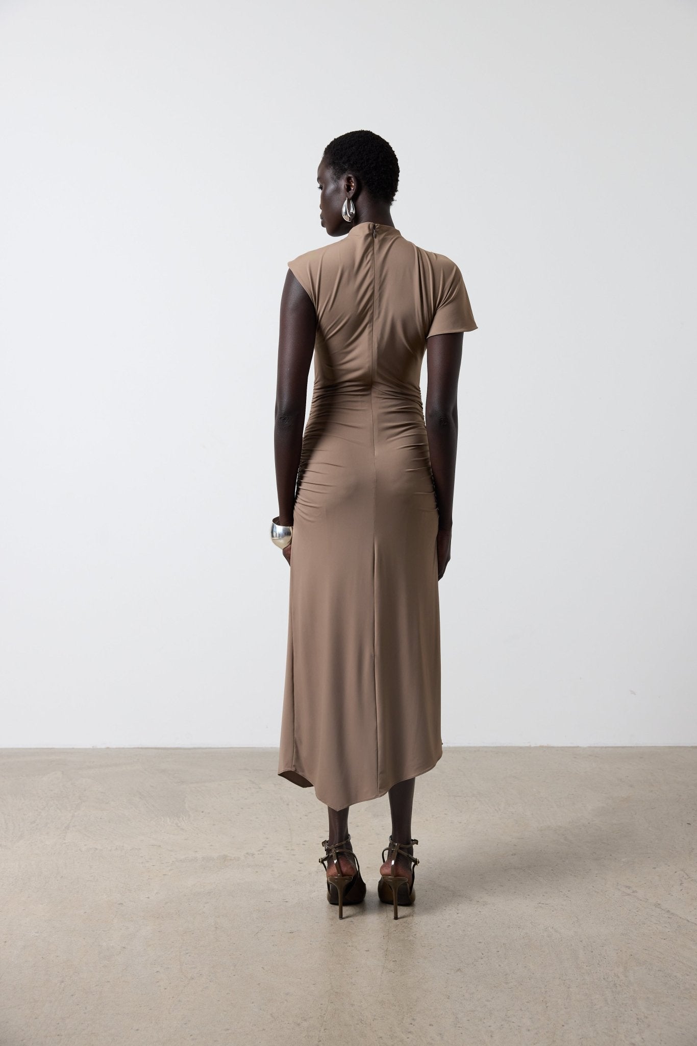 GALLARDO MIDI DRESS IN TAUPE SPANDEX JERSEY - De La Vali
