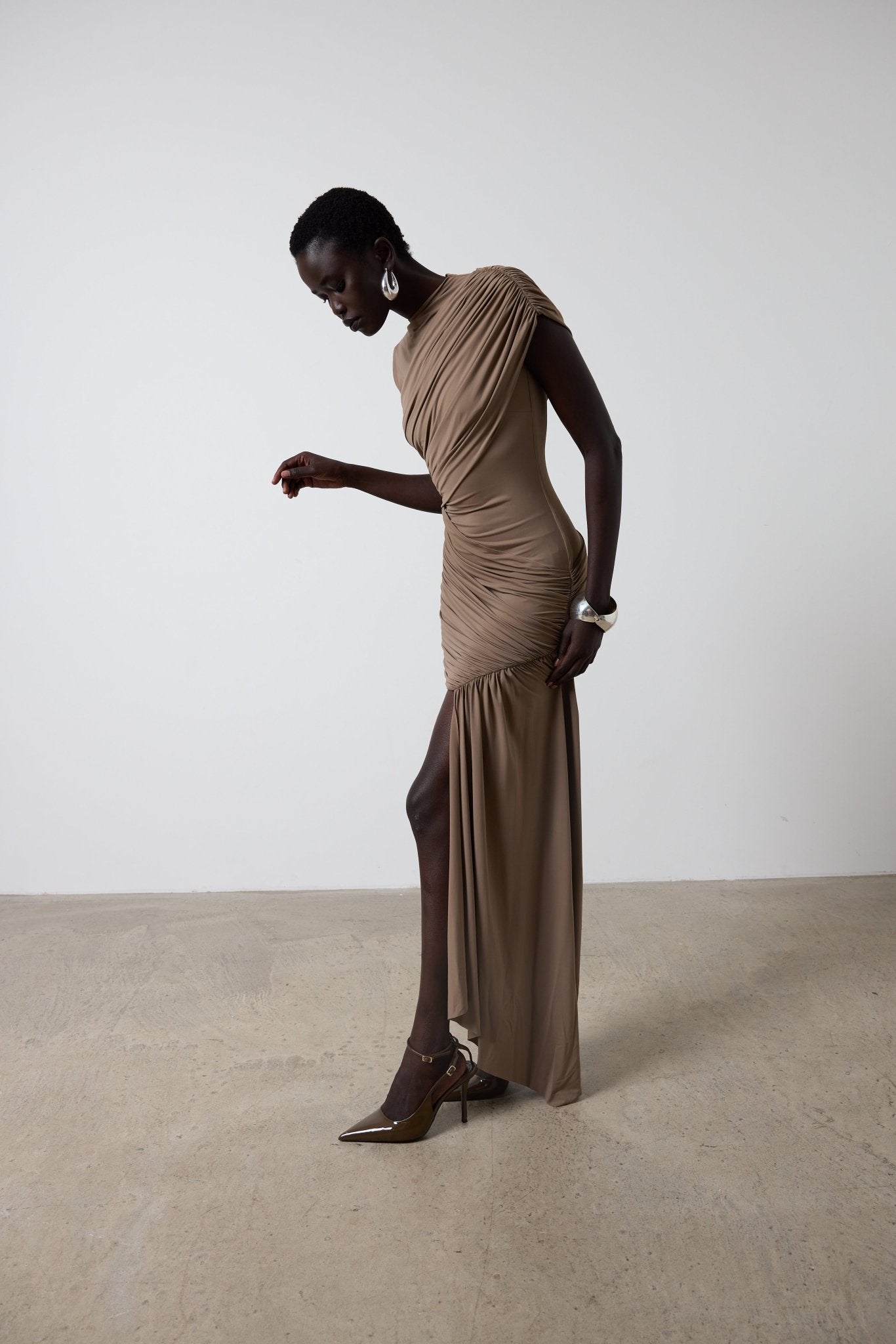 RAVENNA MINI DRESS IN TAUPE SPANDEX JERSEY TAUPE - De La Vali