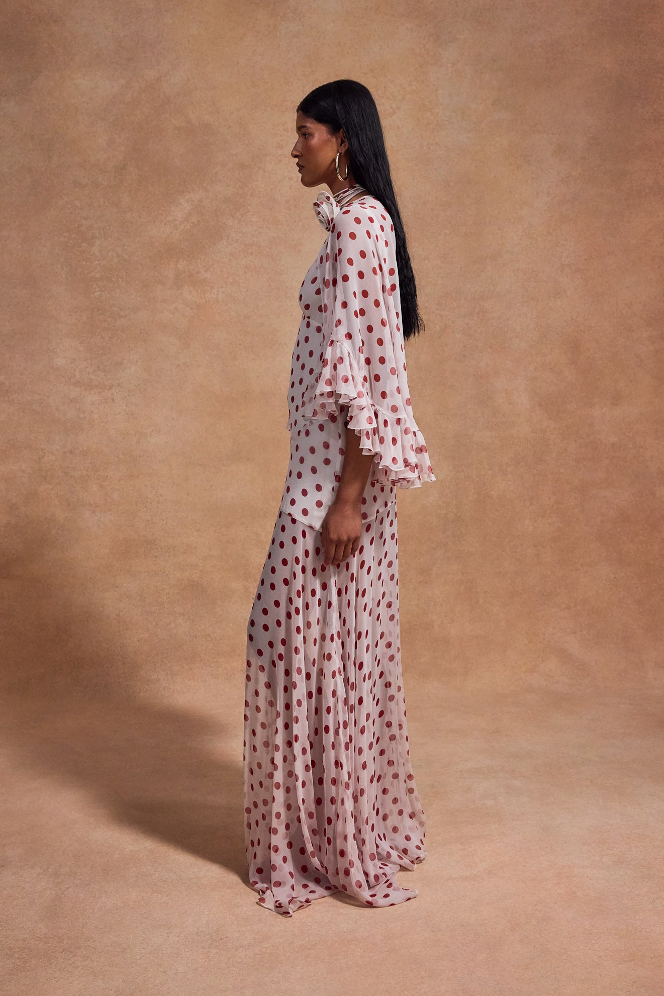 PRECIOSO CAPE IN IVORY RED POLKADOT SILK CHIFFON - De La Vali