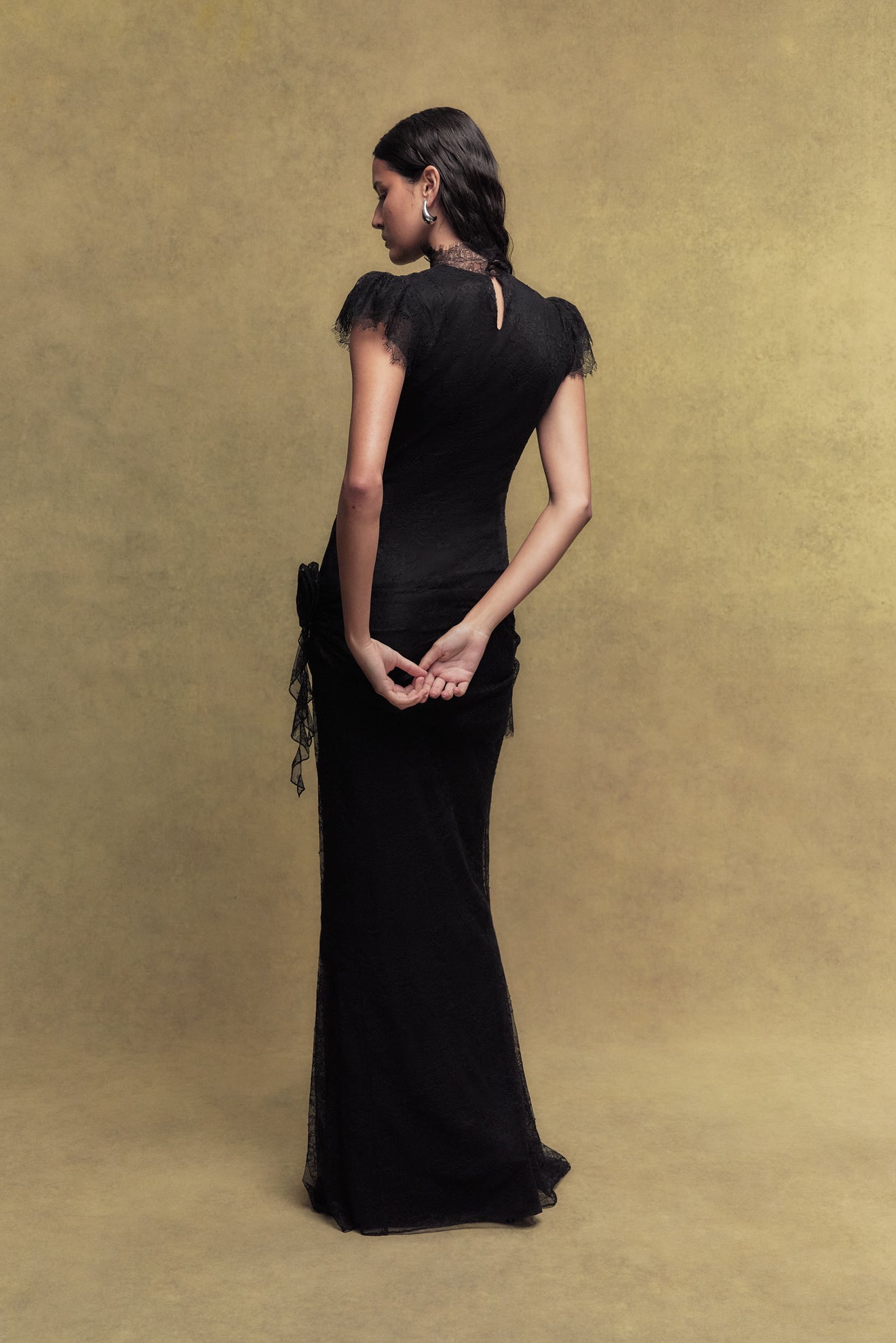 SILENTIUM LACE MAXI DRESS IN BLACK - De La Vali
