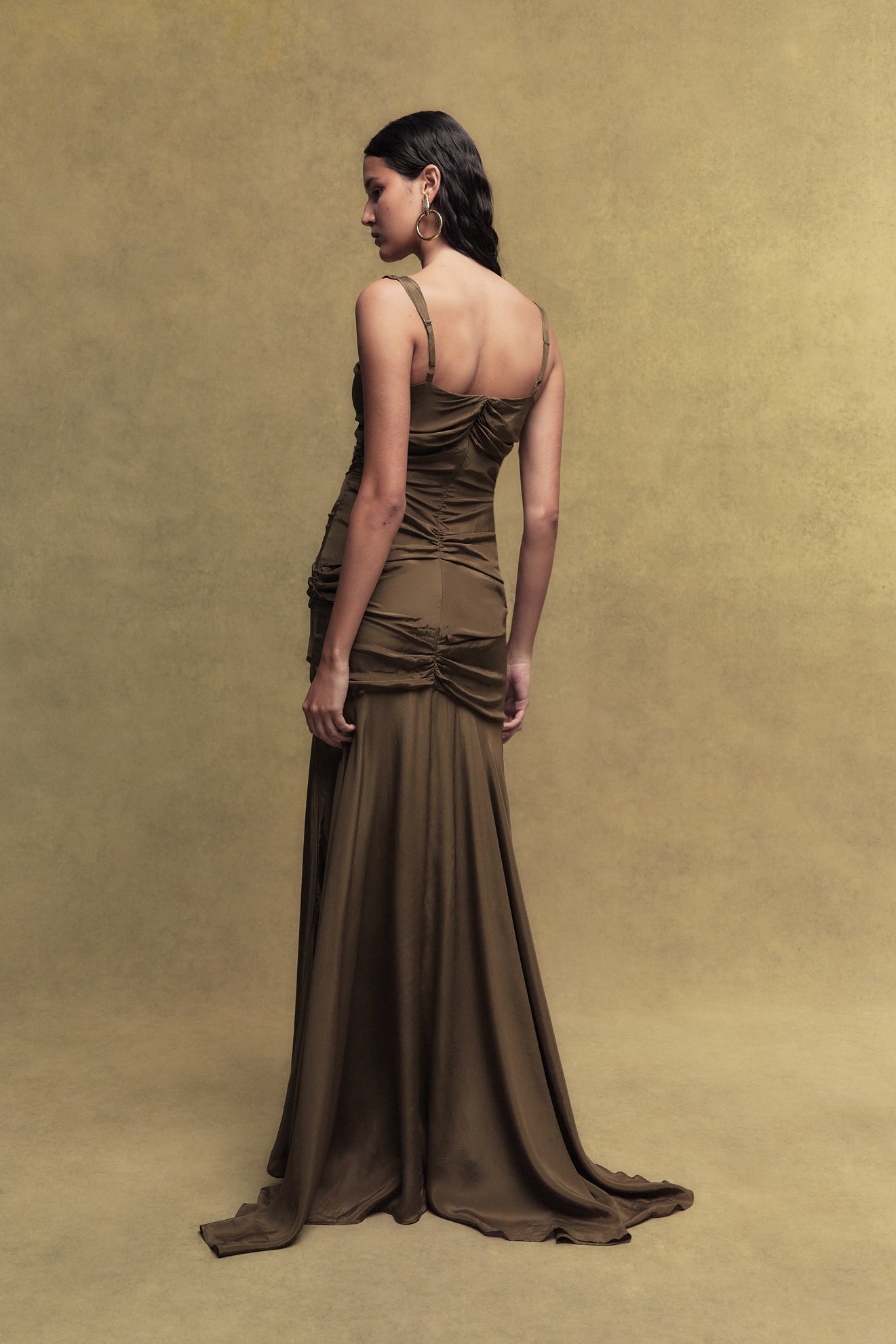 PERDITA CREPE DE CHINE MAXI DRESS IN OLIVE GREEN - De La Vali