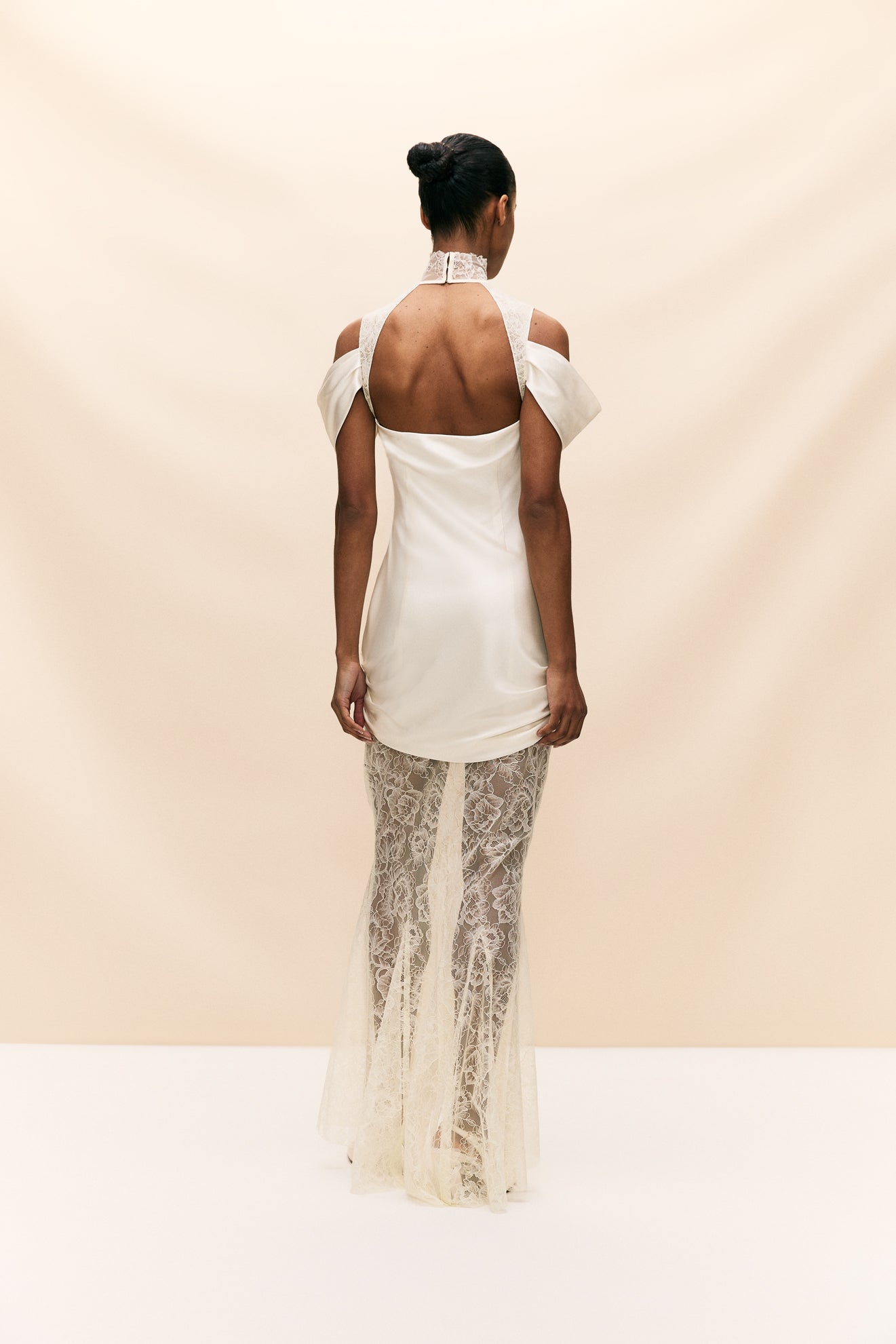 BELLEZA MAXI DRESS IN IVORY SILK SATIN AND LACE - De La Vali
