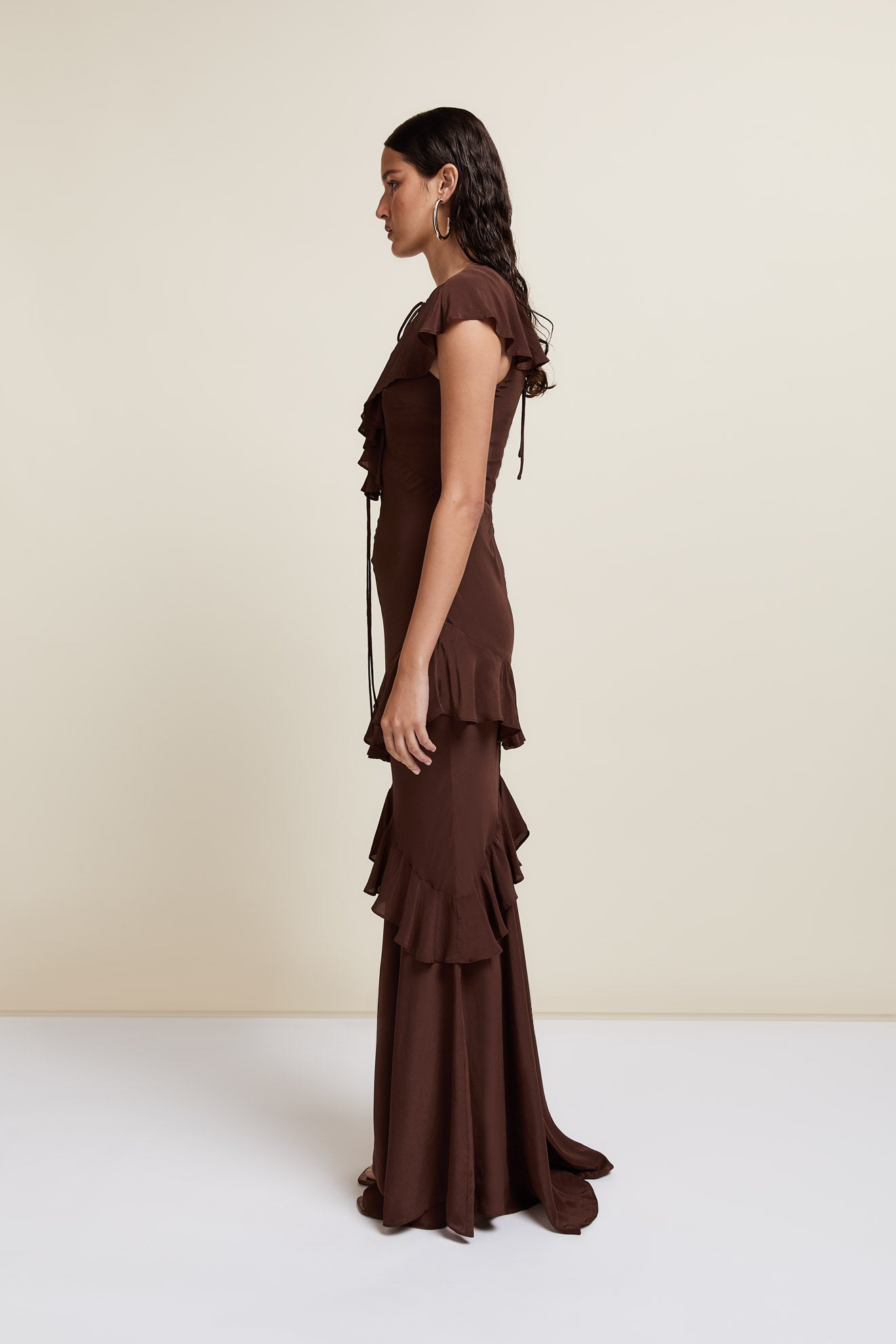 SPHINX MAXI DRESS IN CHOCOLATE BROWN CREPE DE CHINE - De La Vali